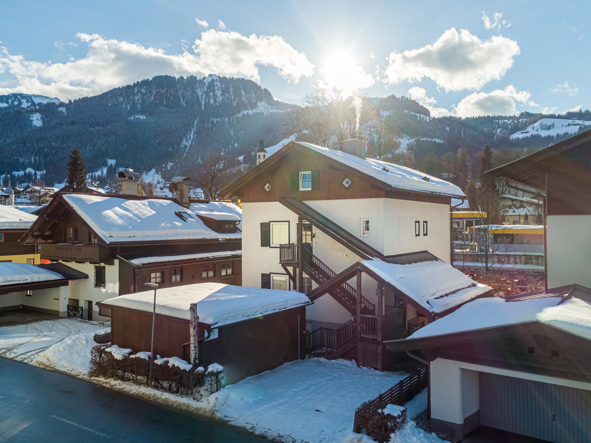 Ruim vrijstaand chalet voor 14 personen aan de voet van de Hahnenkamm - foto 33