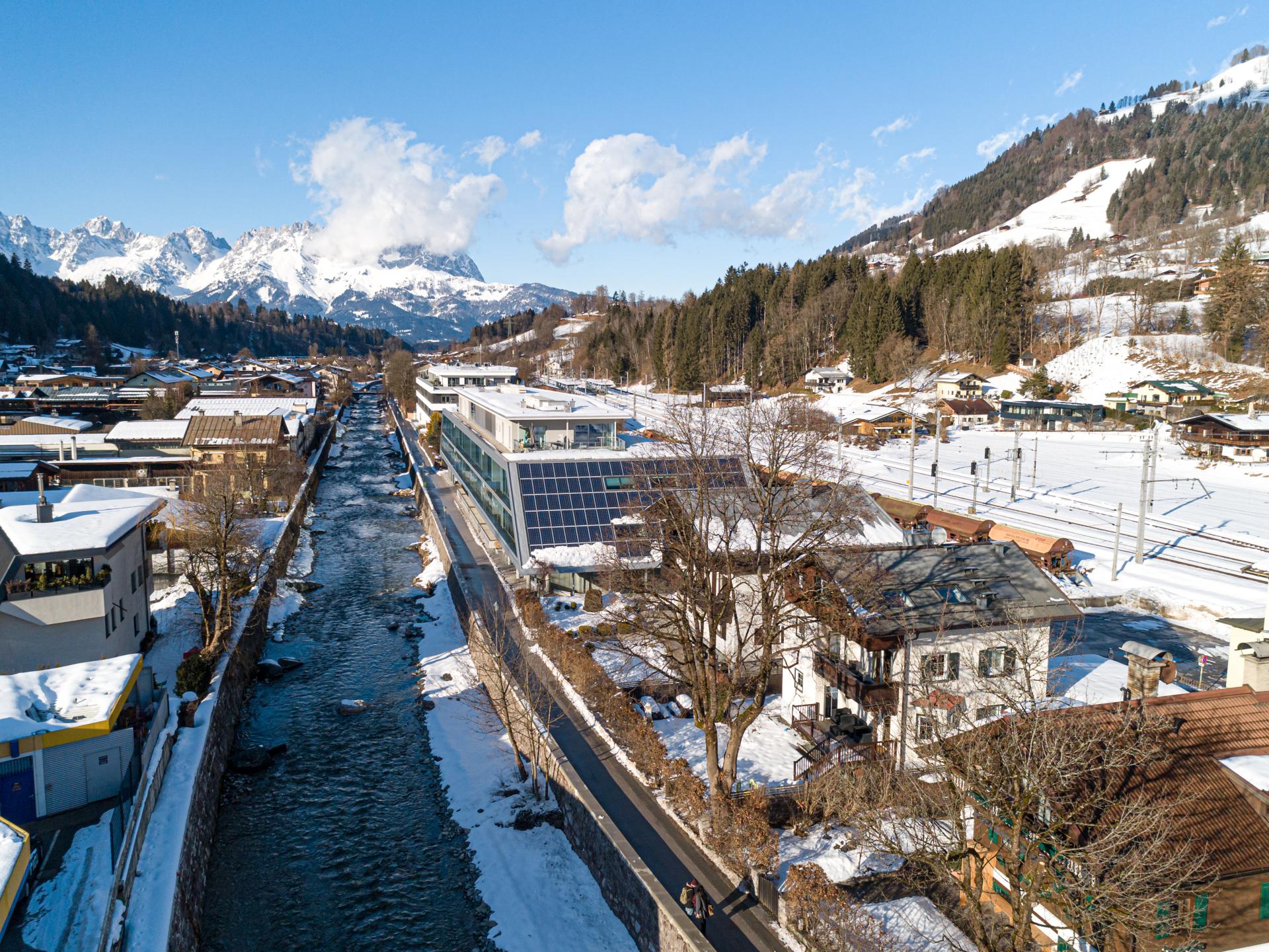 Ruim vrijstaand chalet voor 14 personen aan de voet van de Hahnenkamm - foto 36