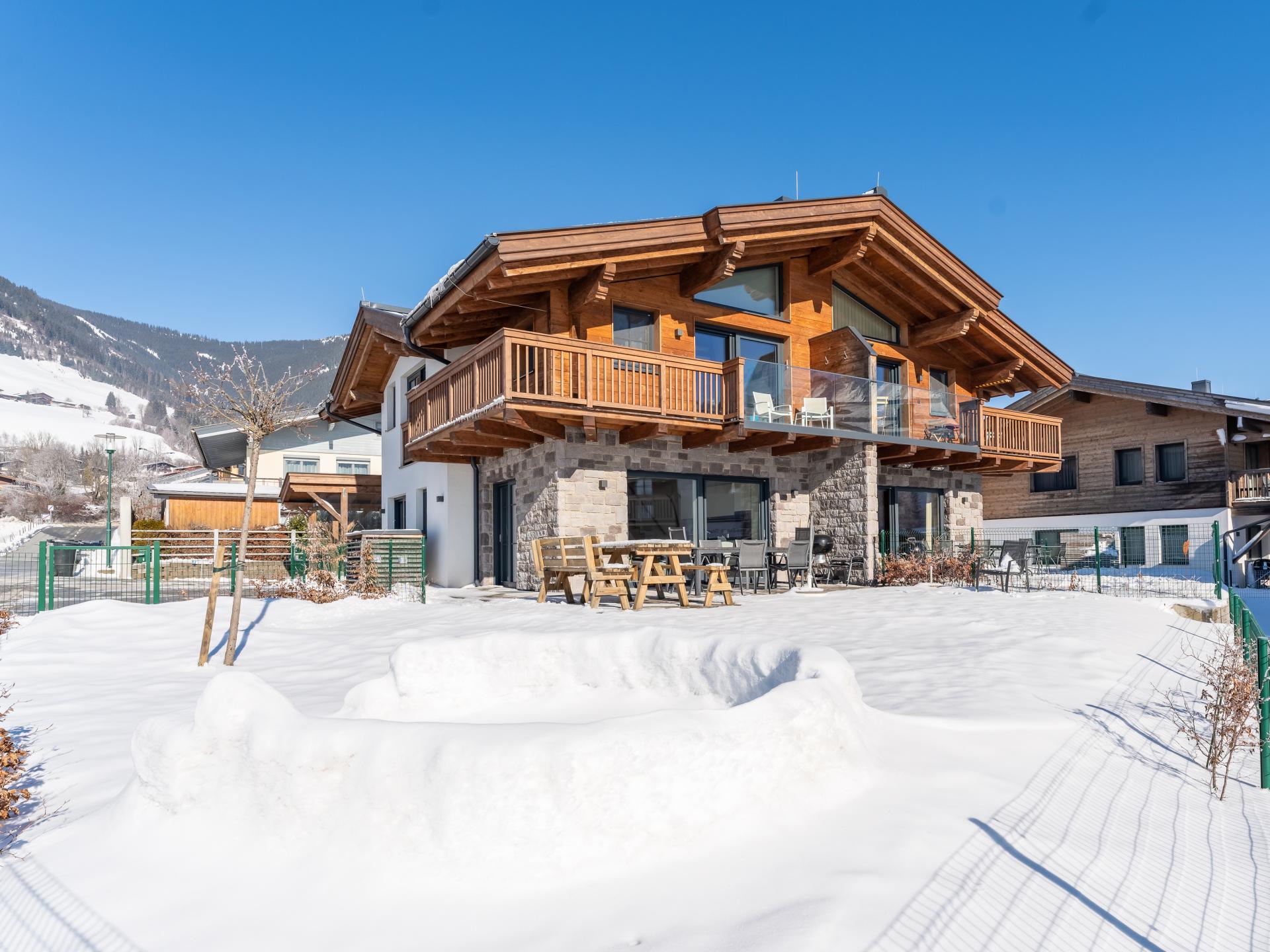 Ruim chalet voor 12 personen met privé-sauna, direct aan de skipiste in Piesendorf - foto 41
