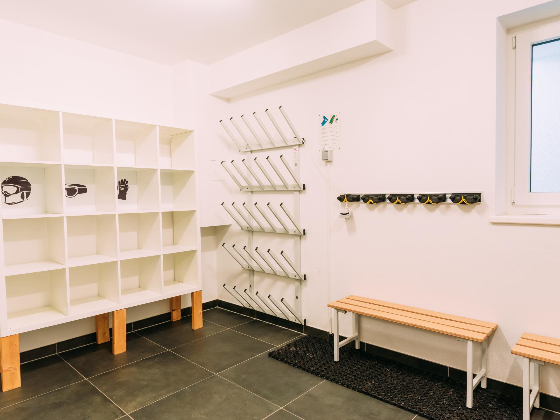 Ruim chalet voor 12 personen met privé-sauna, direct aan de skipiste in Piesendorf - foto 30