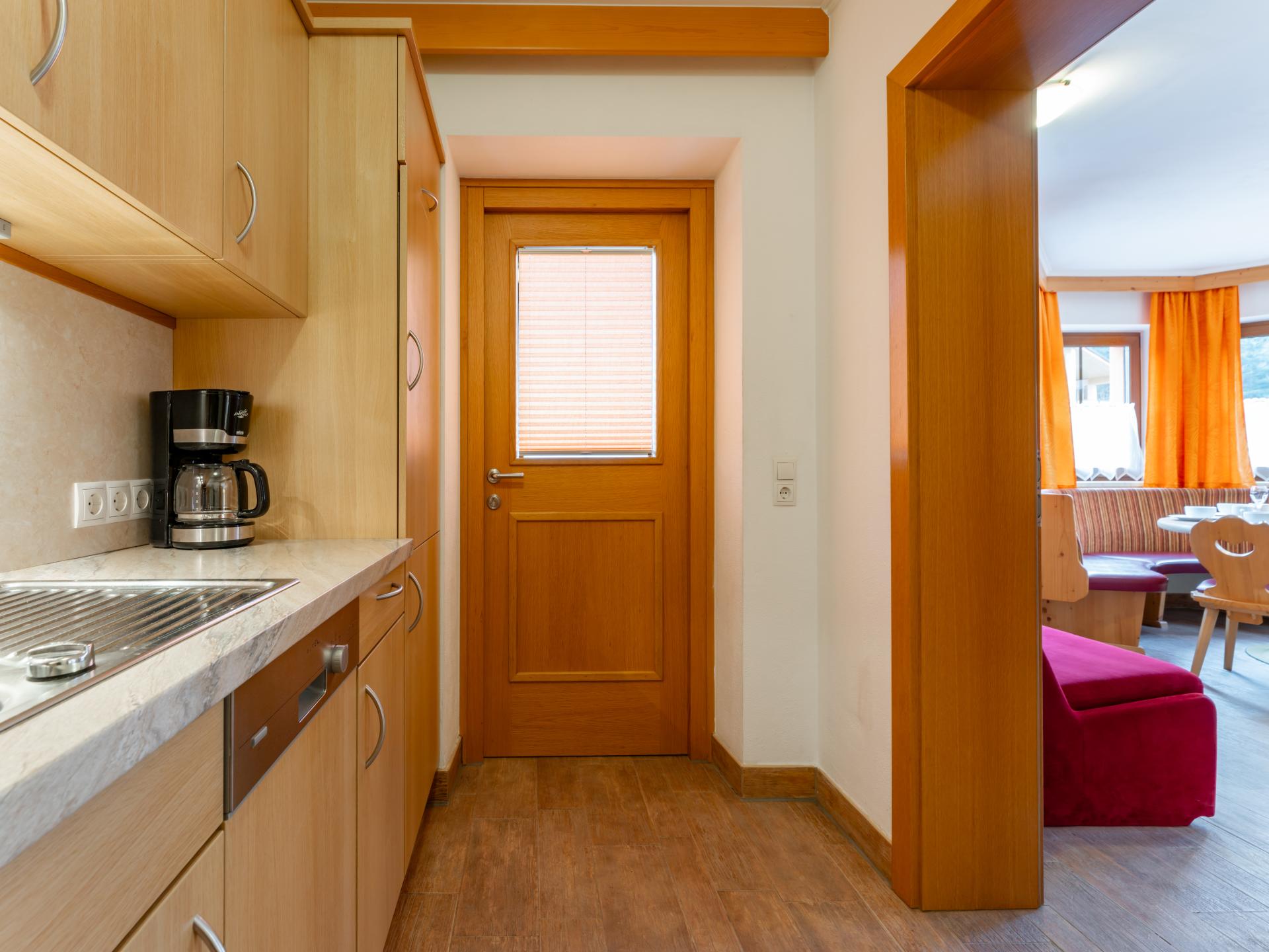 Authentiek vakantiehuis aan de piste in Saalbach met privé-sauna voor 11 personen - foto 15