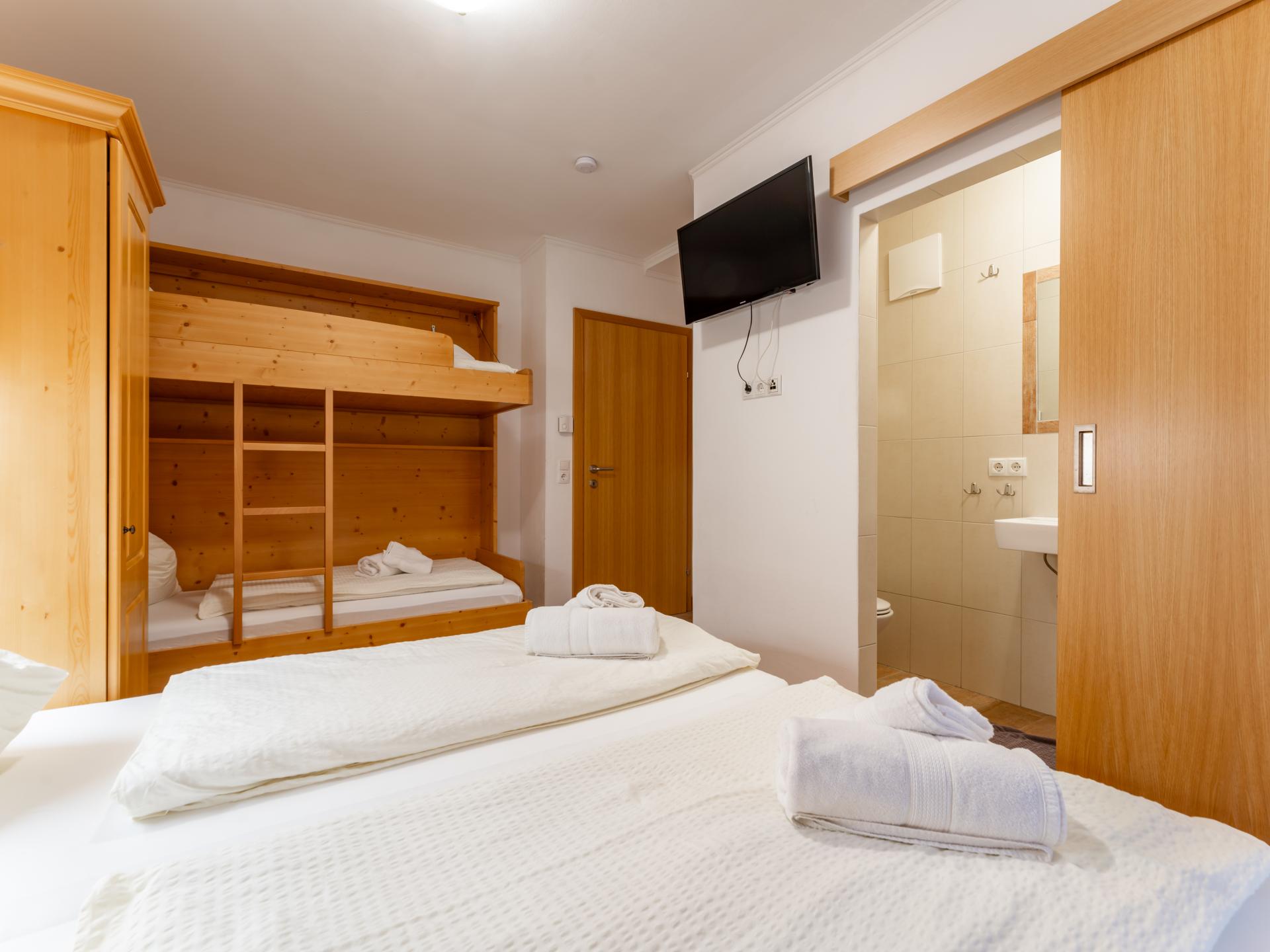 Authentiek vakantiehuis aan de piste in Saalbach met privé-sauna voor 11 personen - foto 19