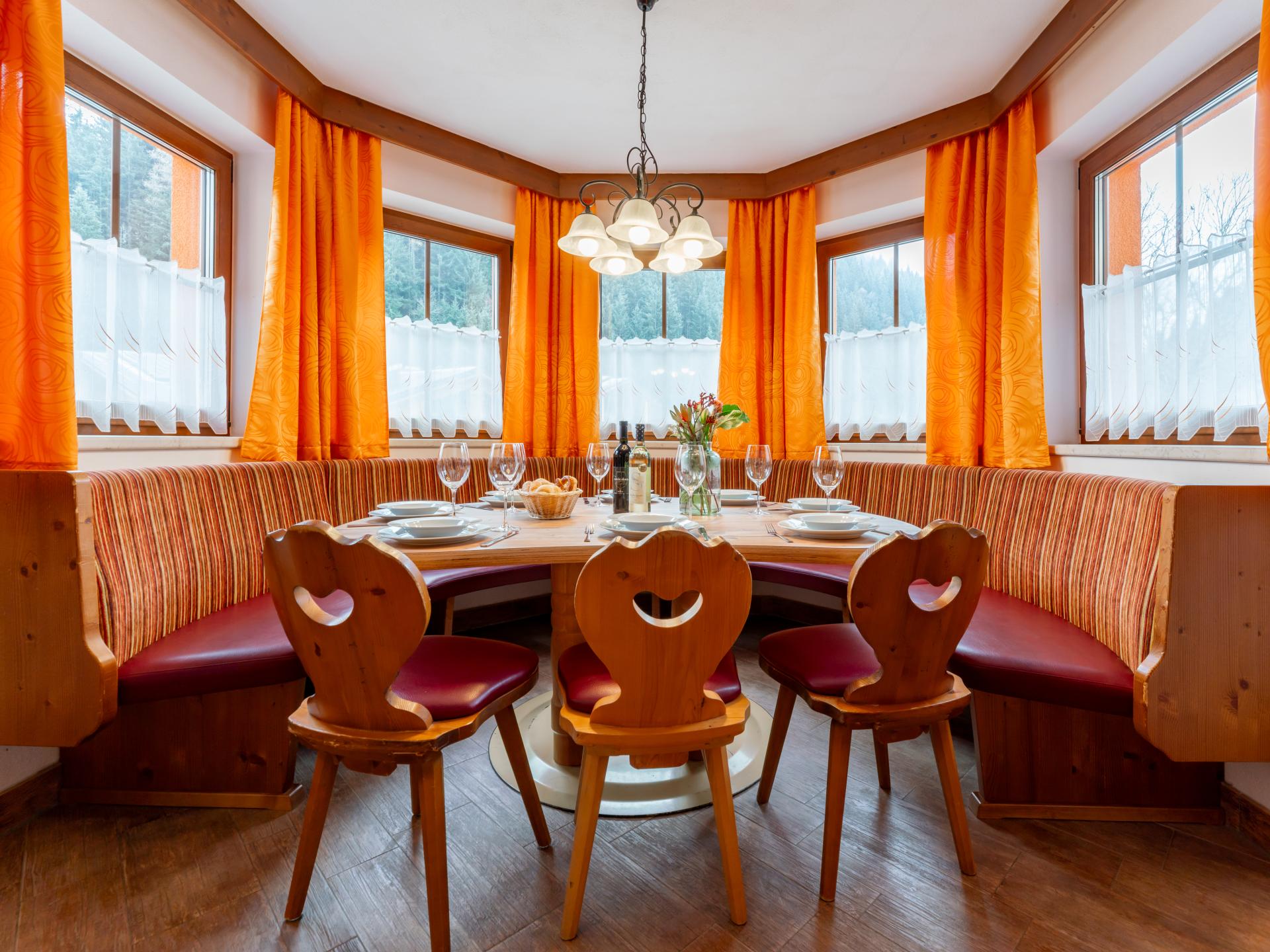 Ruim chalet voor 22 personen direct aan de piste met eigen sauna - foto 12