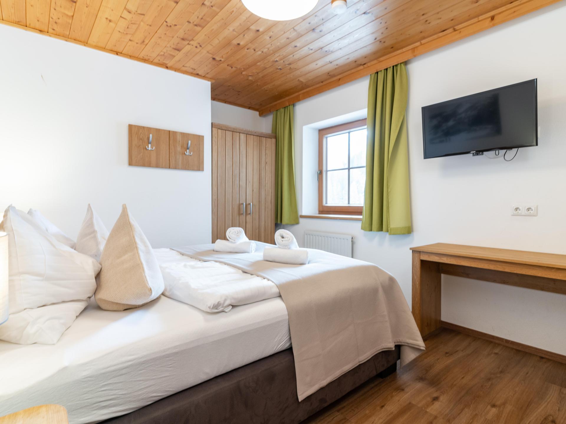 Luxe chalet voor 35 personen aan de piste in Saalbach-Hinterglemm - foto 9