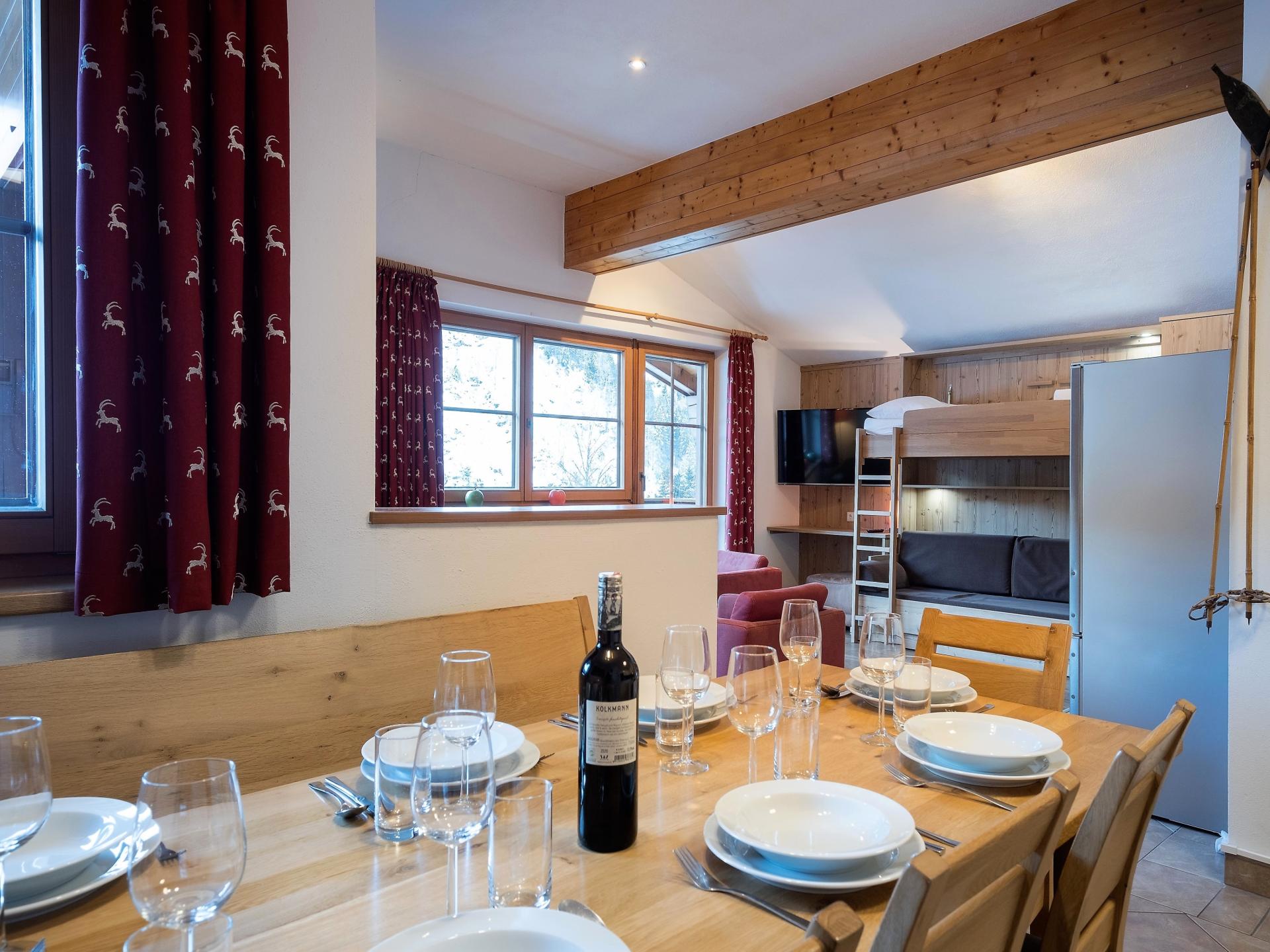 Luxe chalet voor 35 personen aan de piste in Saalbach-Hinterglemm - foto 18
