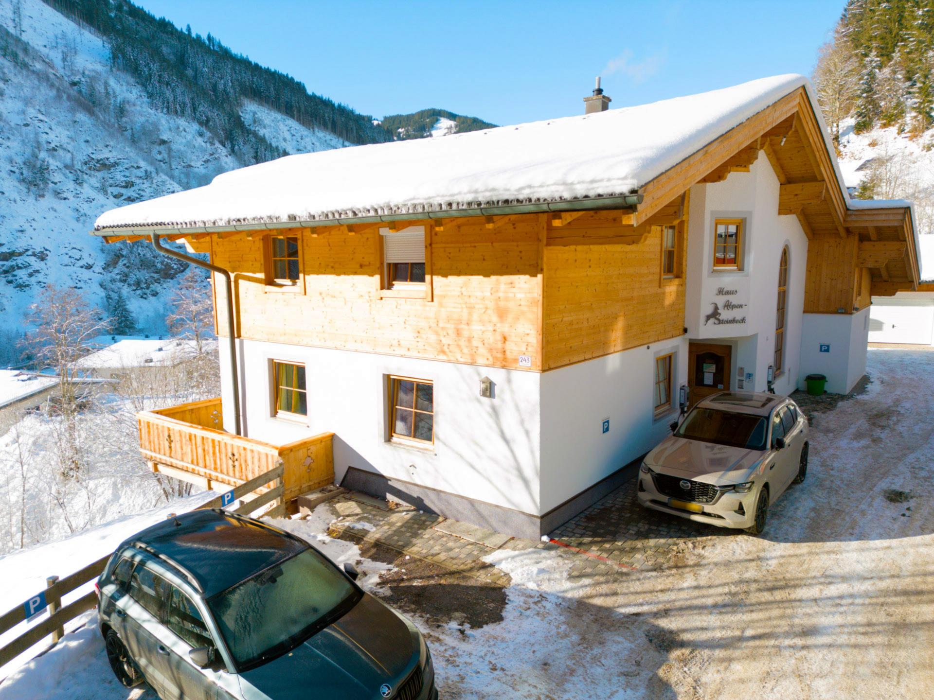 Luxe chalet voor 35 personen aan de piste in Saalbach-Hinterglemm - foto 36