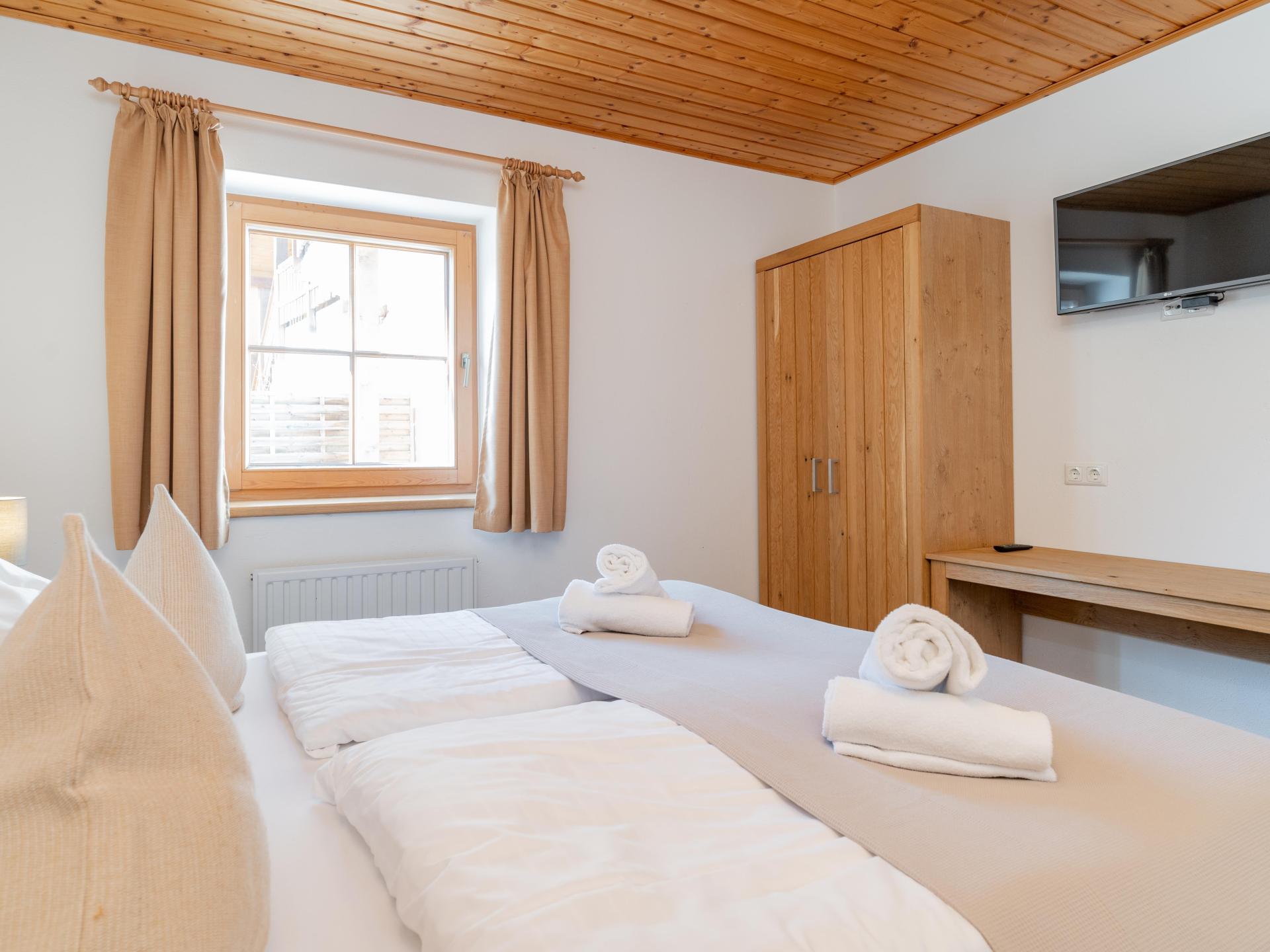 Luxe chalet voor 35 personen aan de piste in Saalbach-Hinterglemm - foto 13