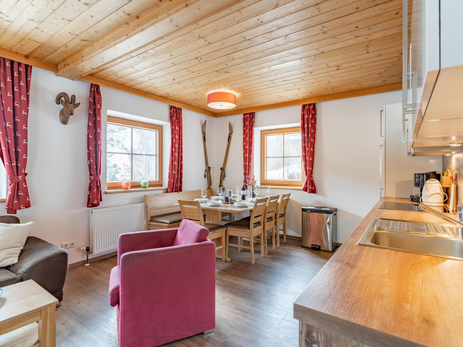 Ruim appartement direct aan de piste in Saalbach-Hinterglemm voor 10 personen - foto 6