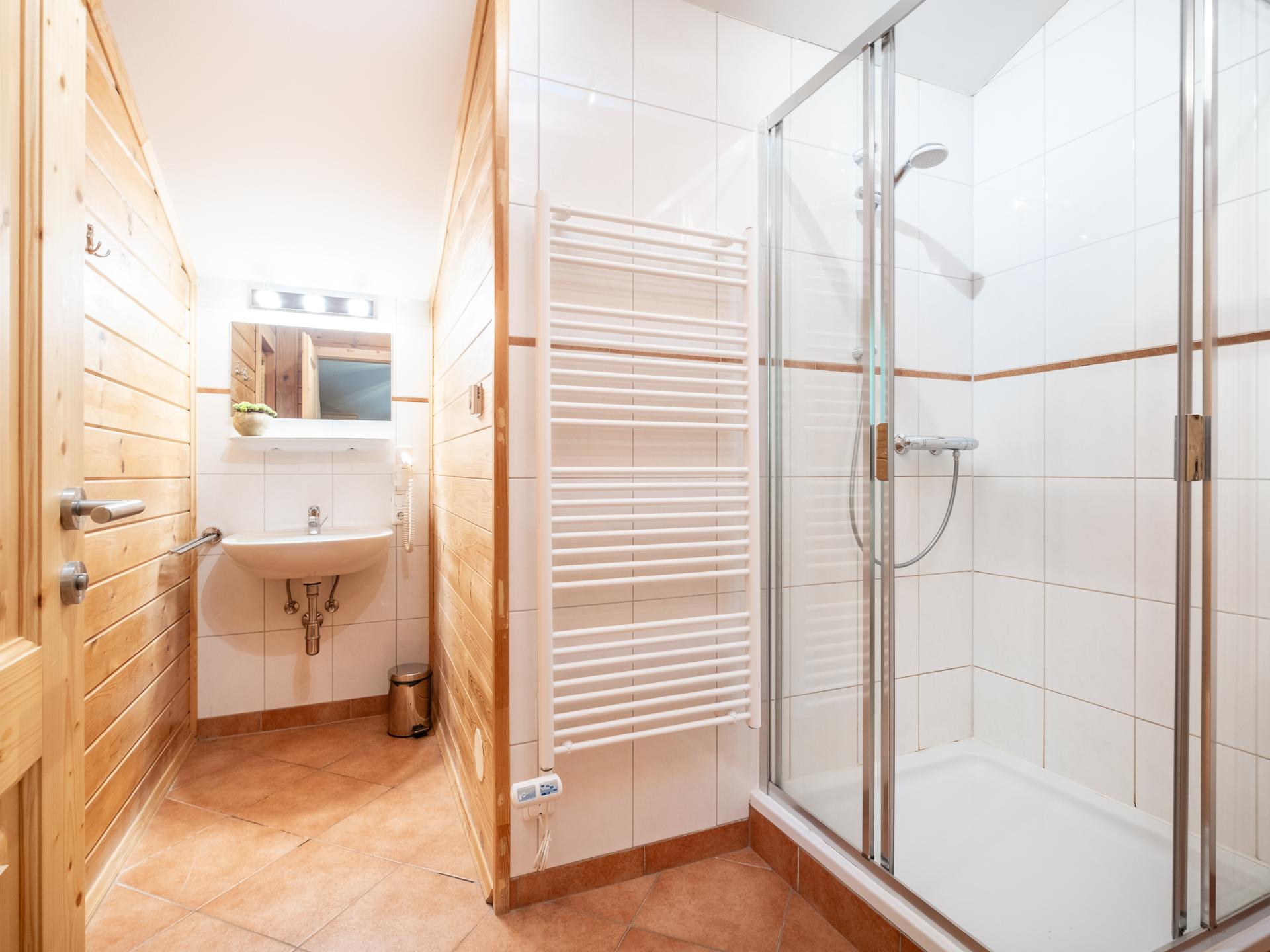 Ruim groepschalet voor 14 personen met privésauna en bergzicht in Krimml - foto 15