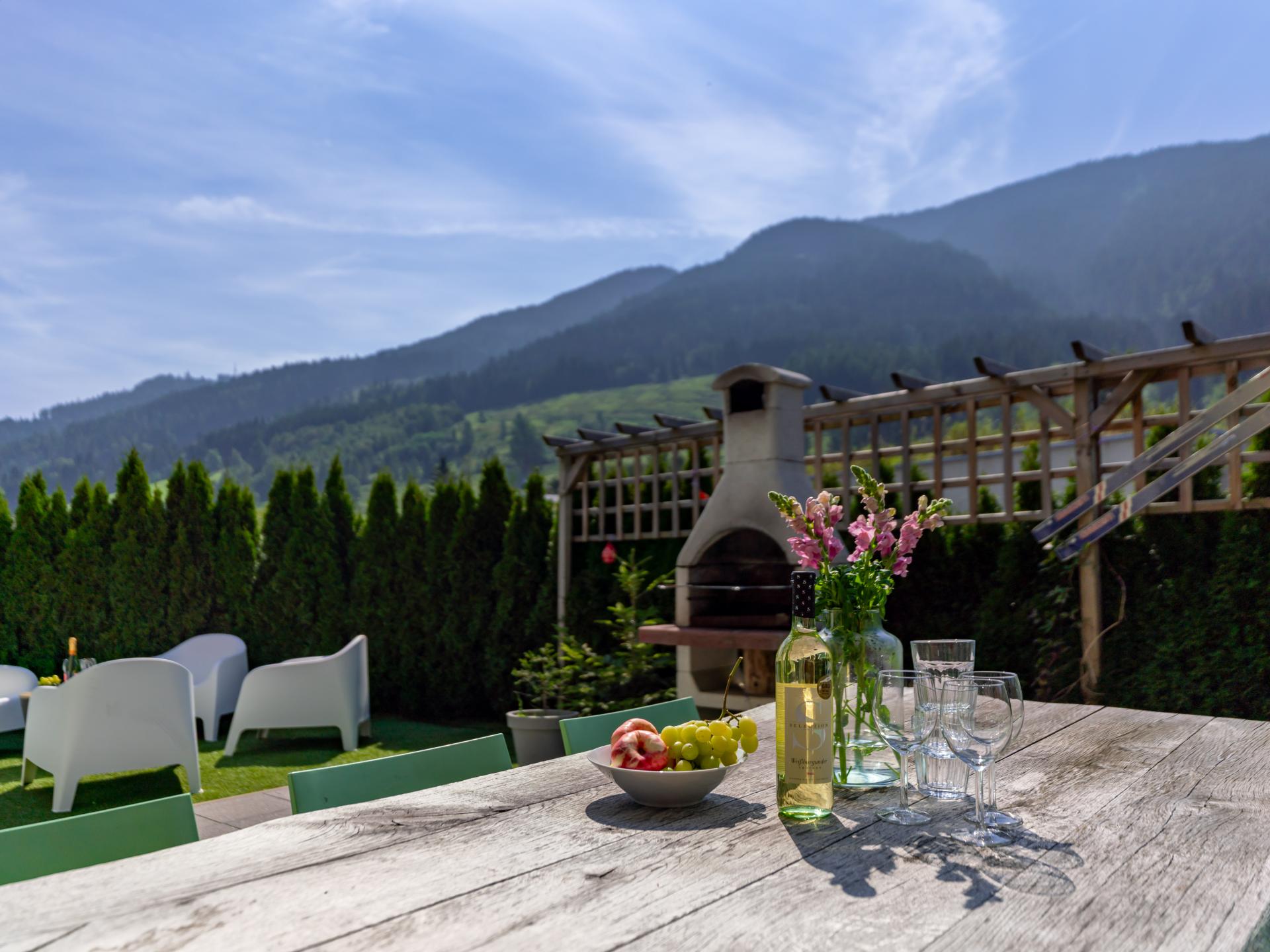 Ruim vakantiehuis voor 14 personen met sauna en tuin, direct aan de piste in Leogang - foto 2
