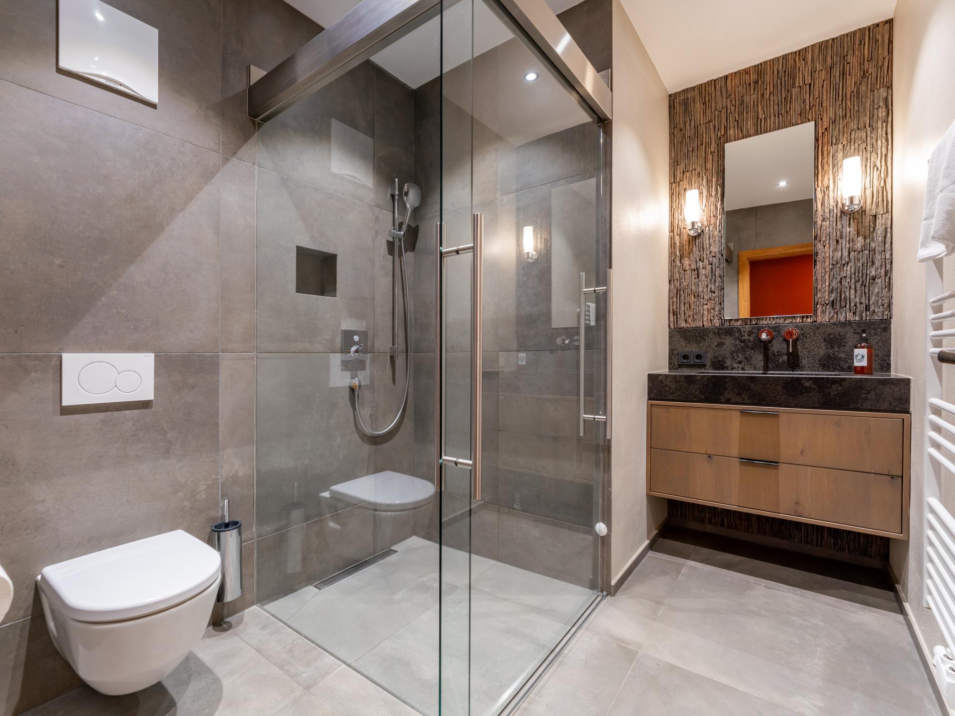 Luxe 12-persoons chalet met sauna op 550m van de skilift in Leogang - foto 33