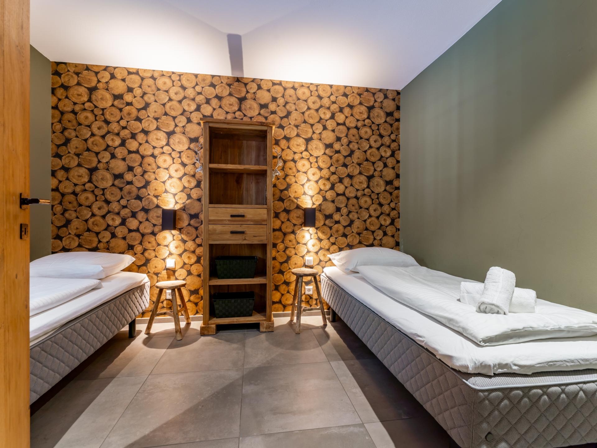 Luxe 12-persoons chalet met sauna op 550m van de skilift in Leogang - foto 34