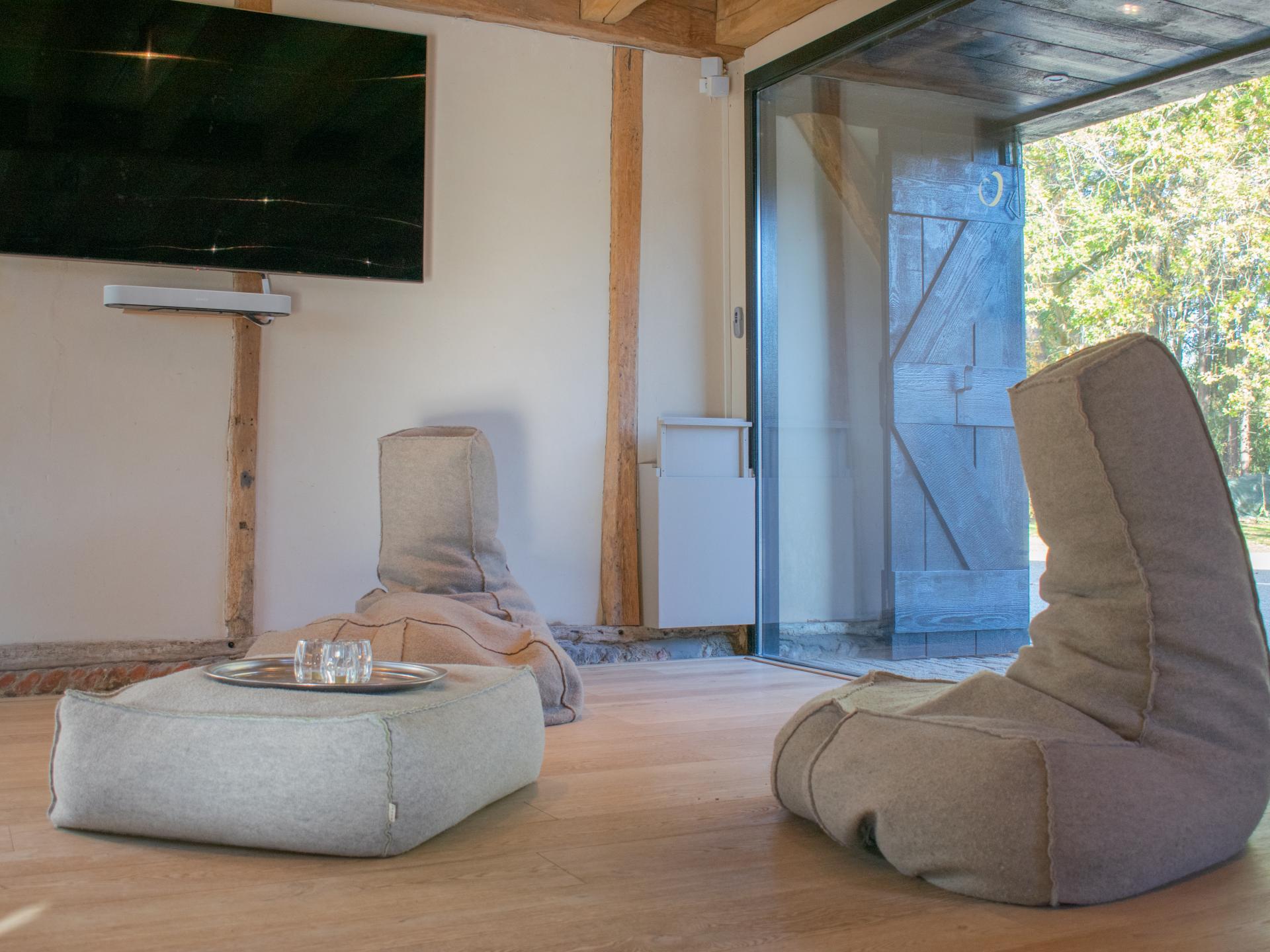 Rietgedekte boerderij aan bosrand bij Breda – luxe groepsaccommodatie voor 12 personen - foto 8