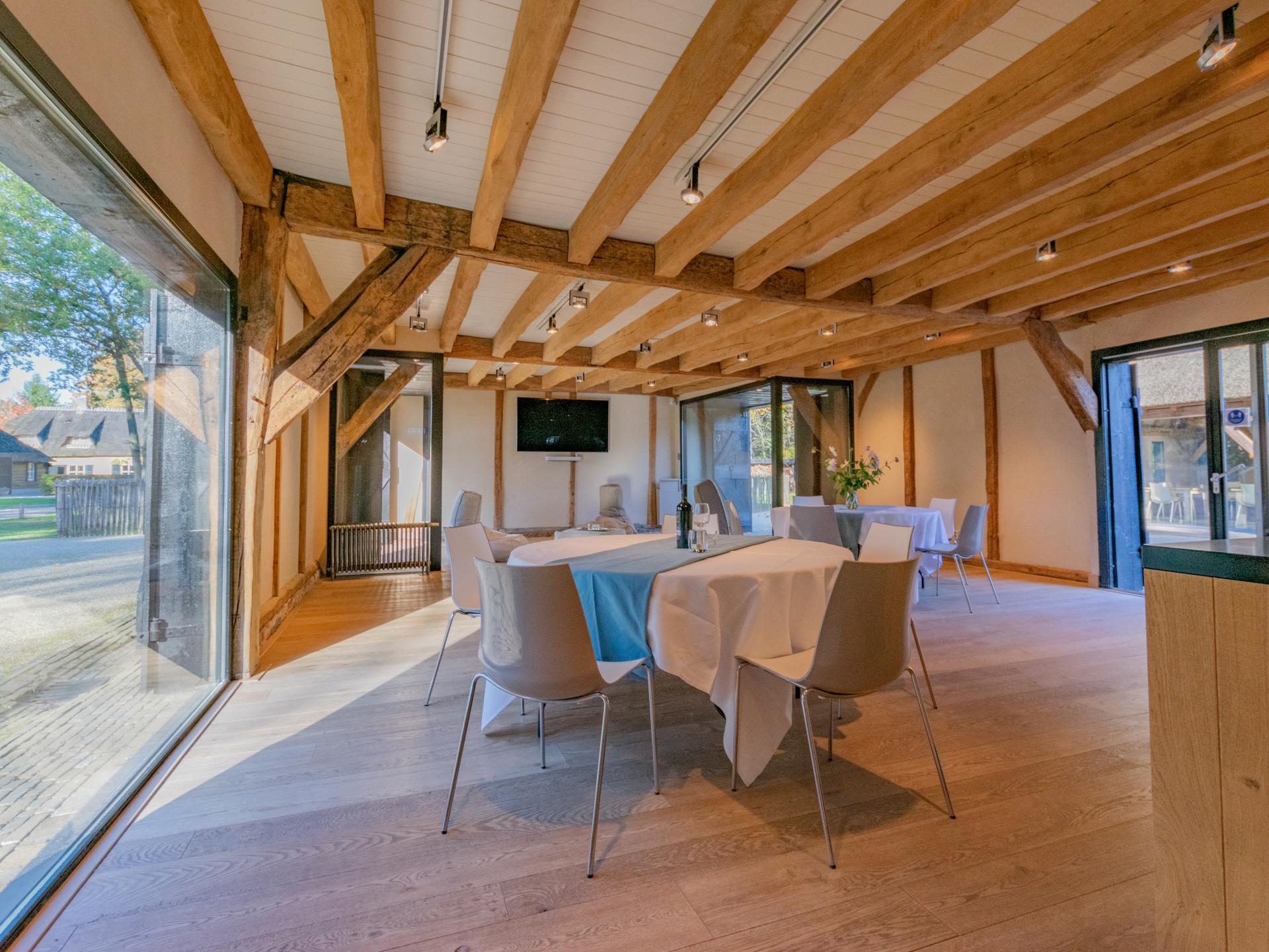 2 luxe vakantiehuizen aan de bosrand voor 24 personen bij Breda - foto 7