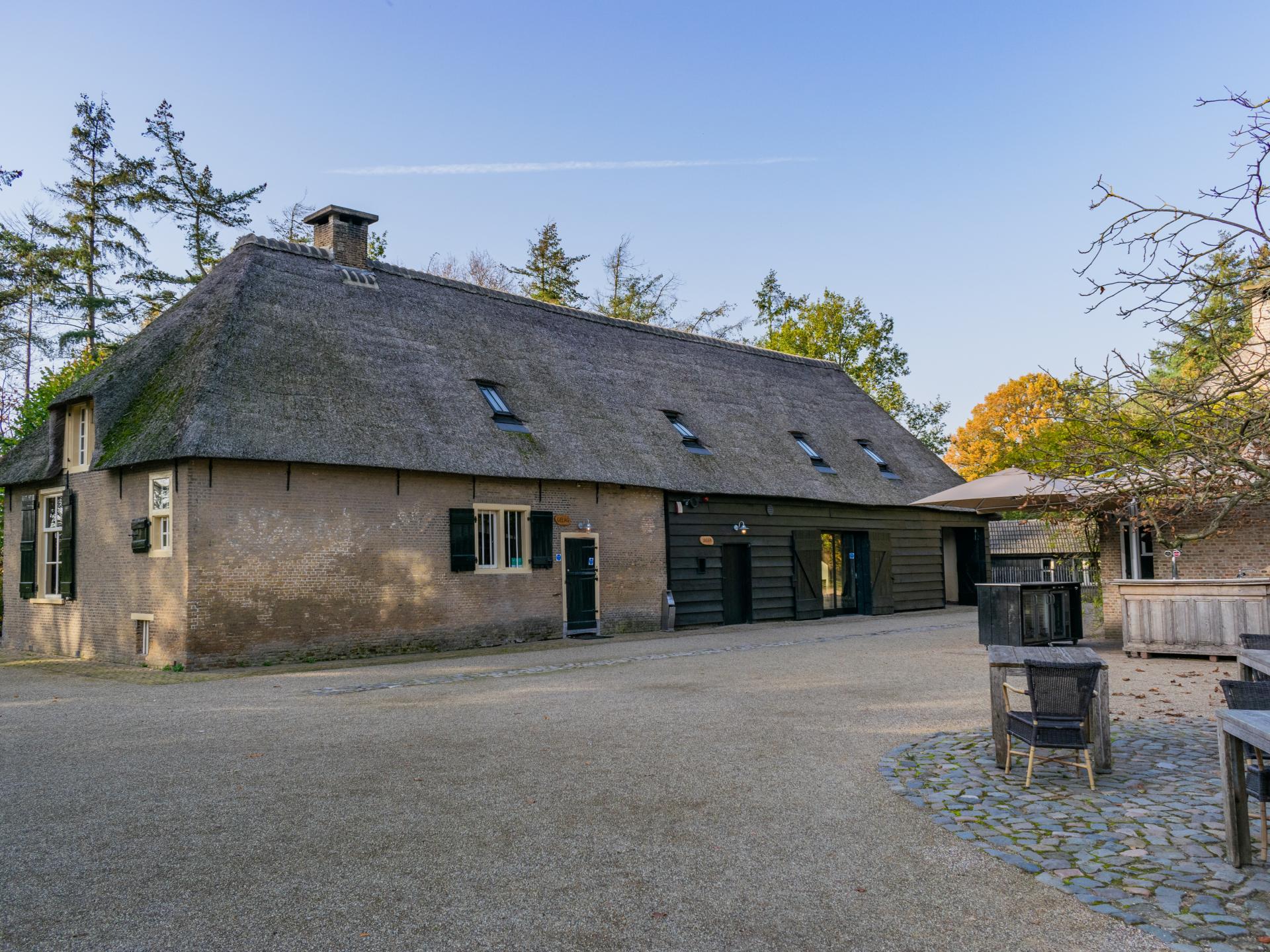 2 luxe vakantiehuizen aan de bosrand voor 24 personen bij Breda - foto 3
