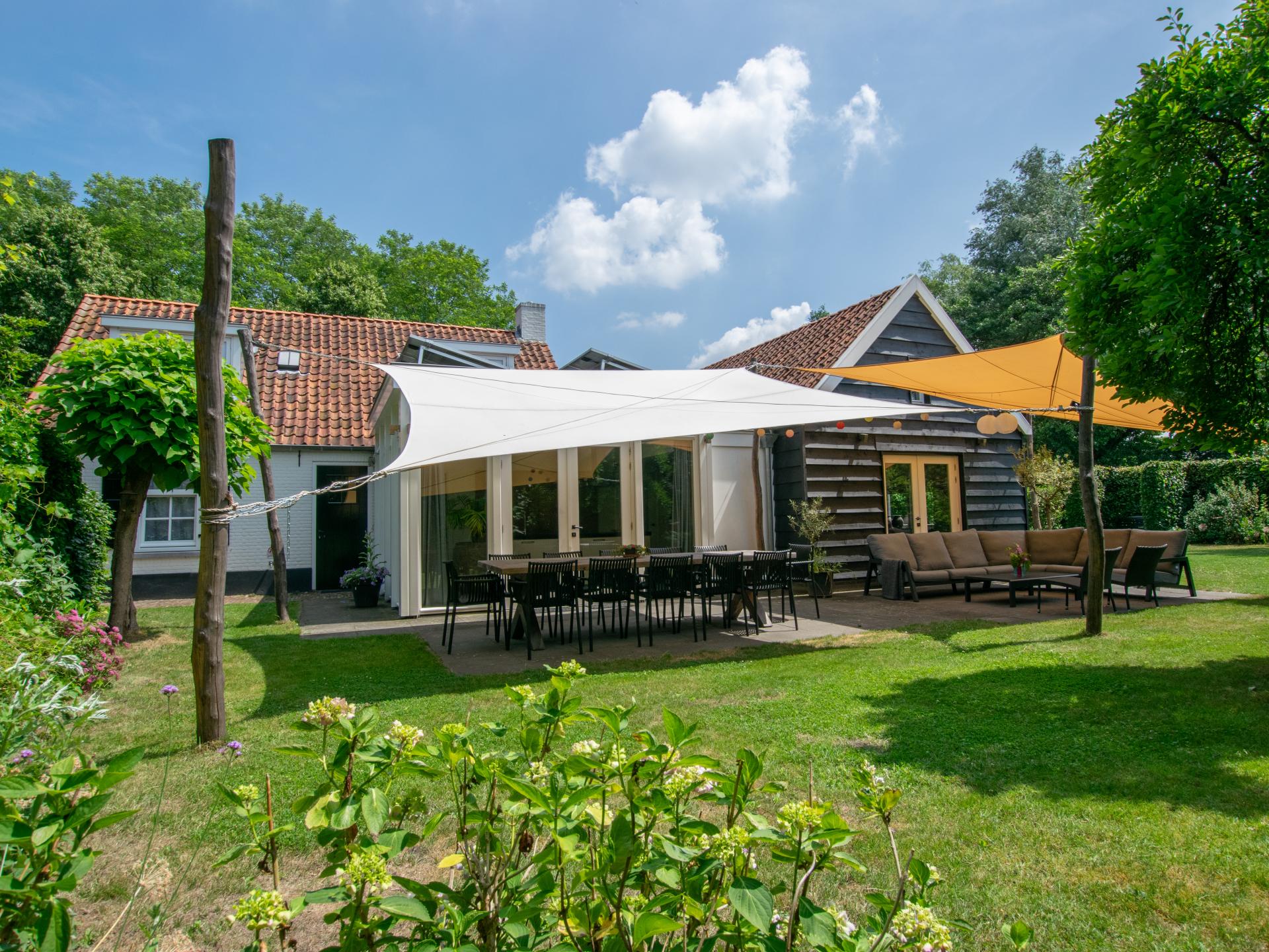 Monumentaal vakantiehuis met omheinde tuin in hartje Oosterhout - foto 2