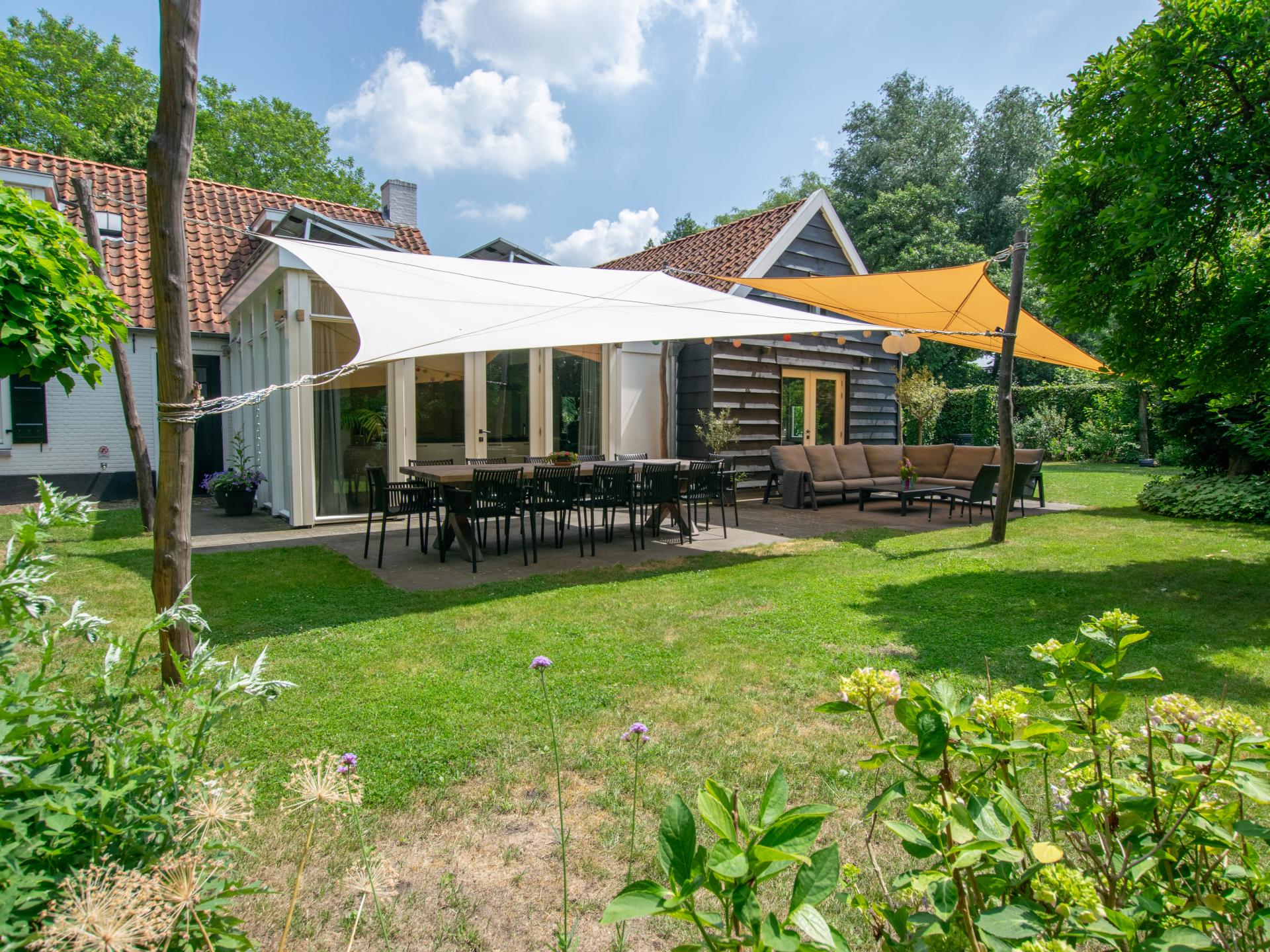 Monumentaal vakantiehuis met omheinde tuin in hartje Oosterhout - foto 42