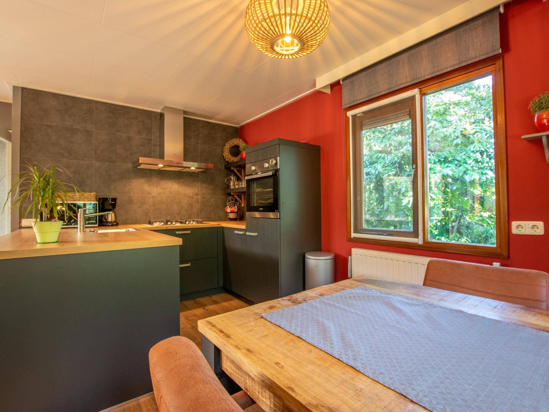 Vrijstaand boshuis met sauna en veranda in Uden, 4 pers. - foto 8