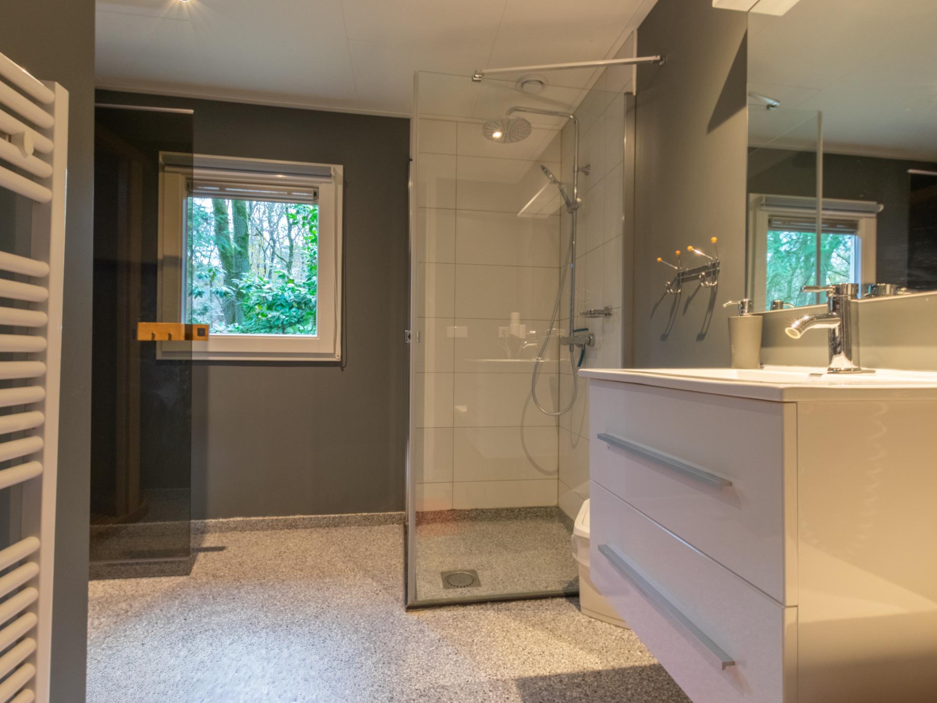 Romantisch boshuis met sauna en uitzicht over de Maashorst - foto 15