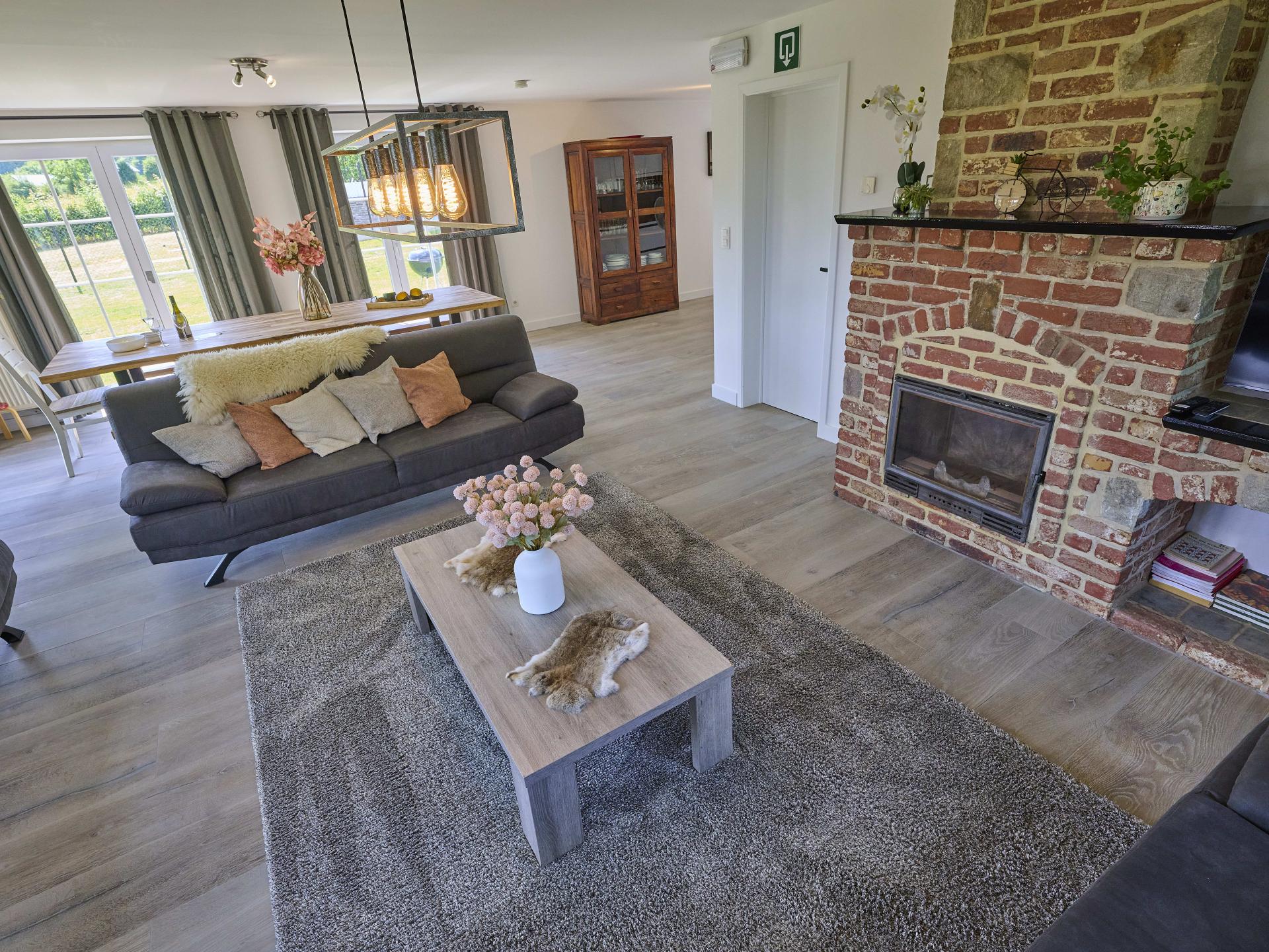 12-persoons vakantiehuis in Lierneux met open haard en tuin - foto 31