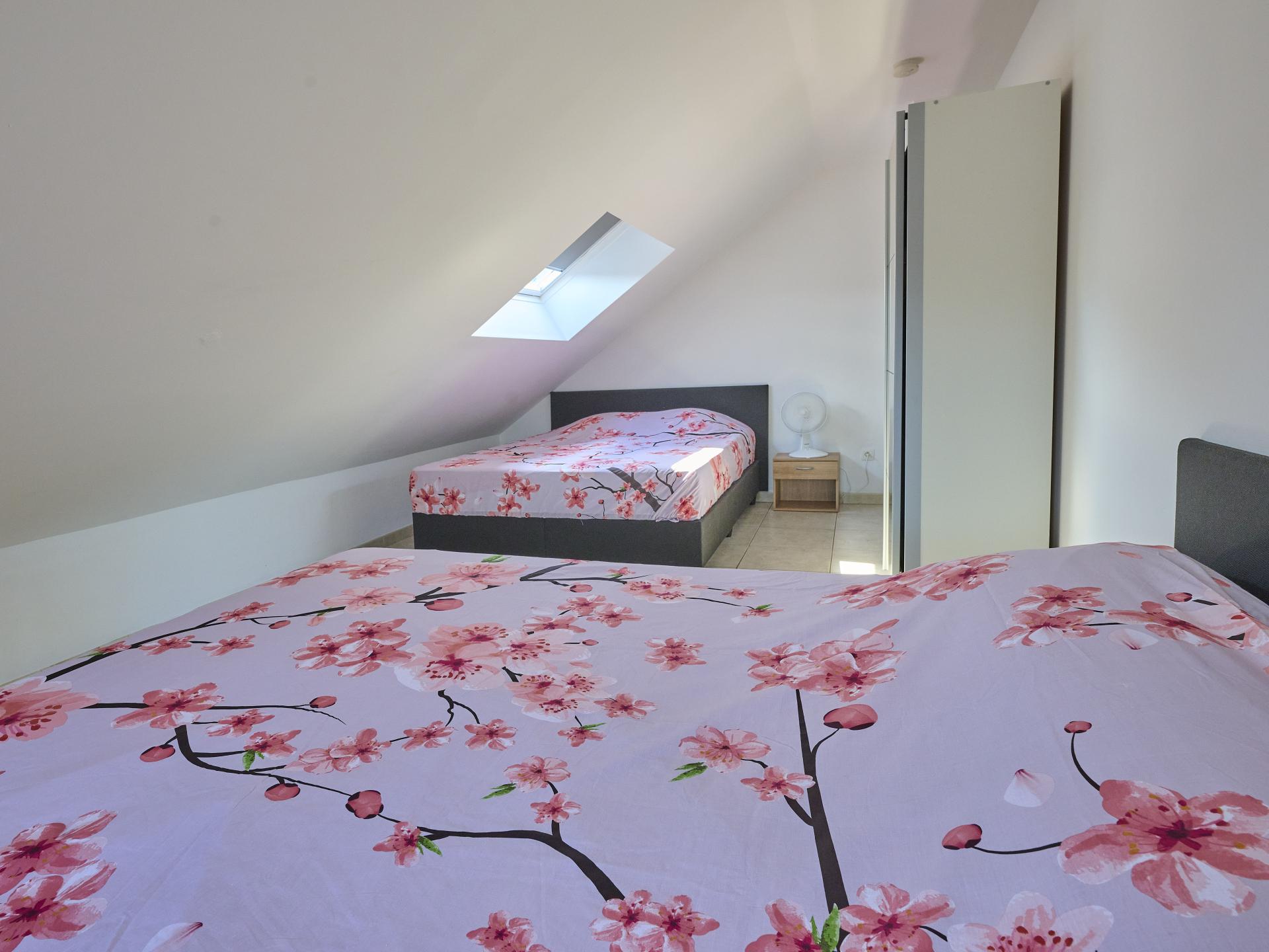 12-persoons vakantiehuis in Lierneux met open haard en tuin - foto 16