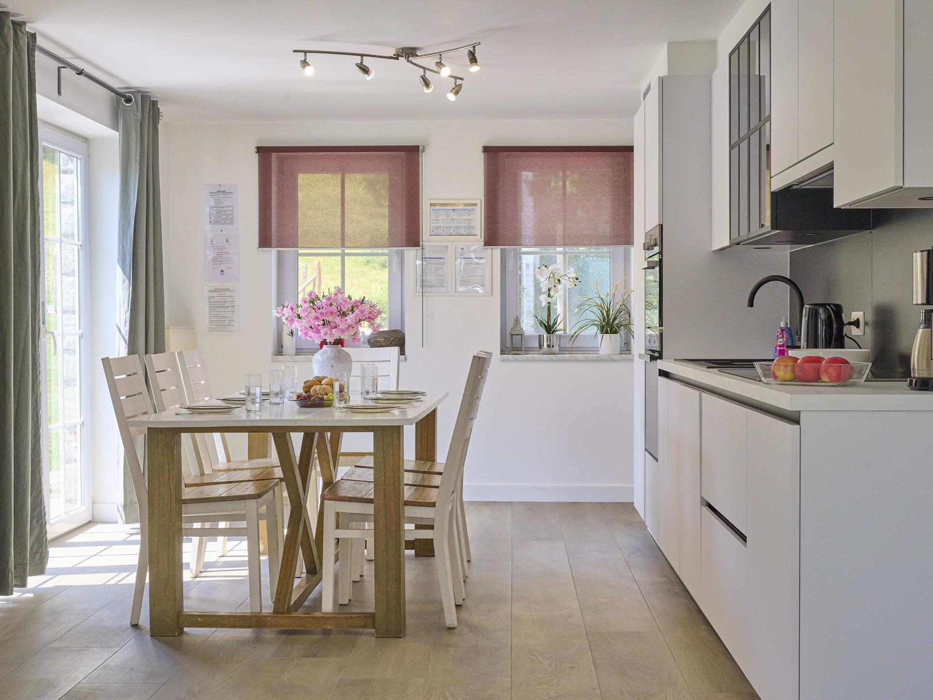 12-persoons vakantiehuis in Lierneux met open haard en tuin - foto 25