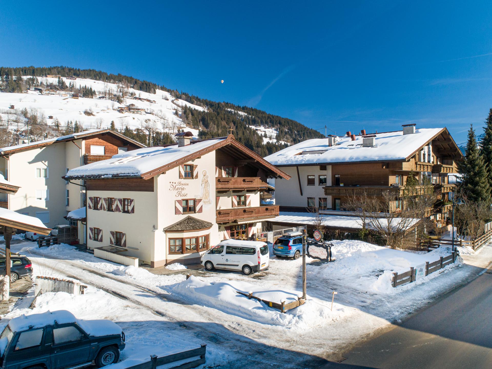 Ruim groepshuis voor 26 personen direct aan de piste in Kirchberg in Tirol - foto 24