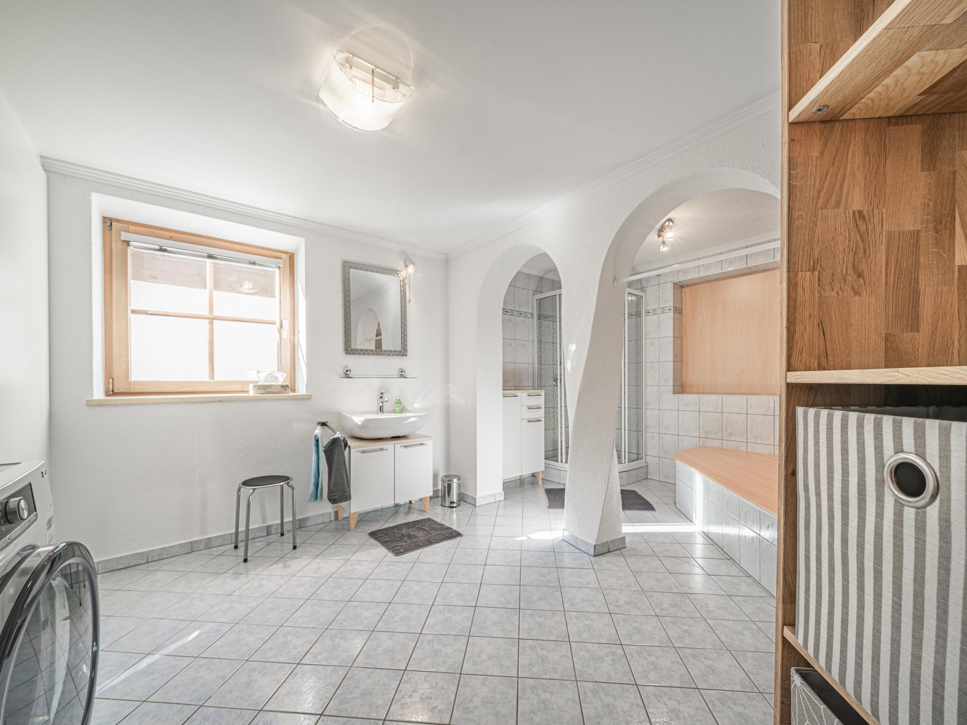 5-persoons appartement aan de piste in centrum Bramberg am Wildkogel - foto 12
