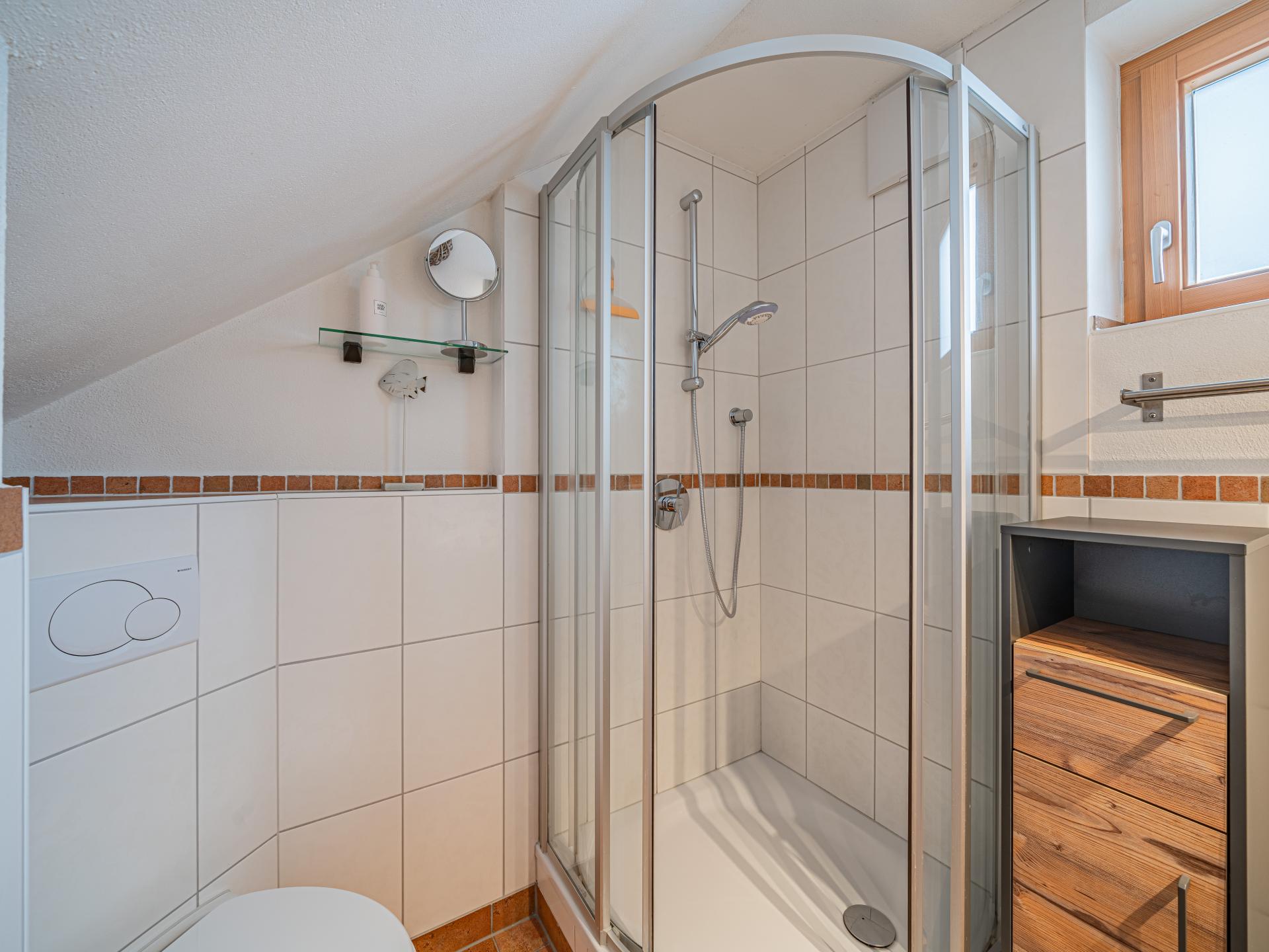 Vrijstaand vakantiehuis aan de piste in centrum van Mittersill - foto 11