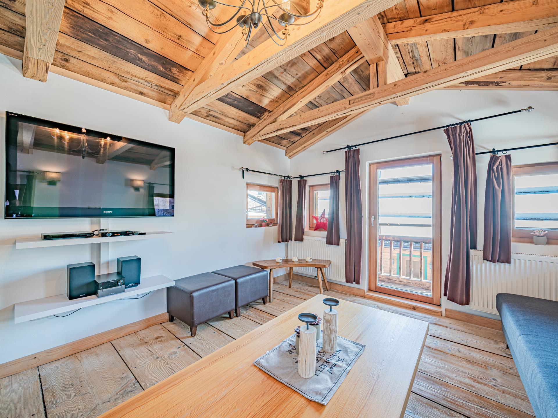 Authentiek chalet voor 14 personen met sauna in het centrum van Kirchberg - foto 2