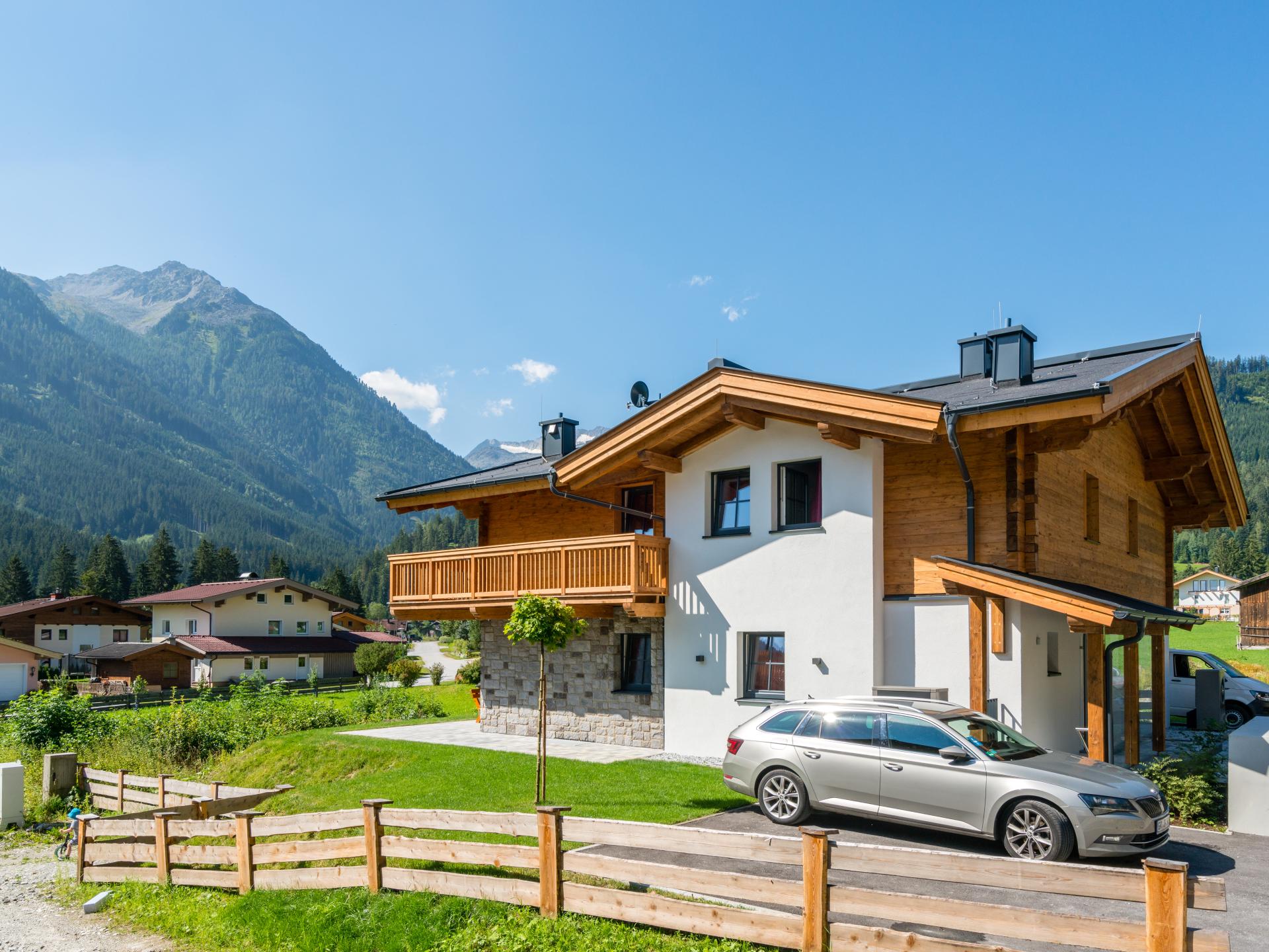 Groots chalet voor 20 personen met sauna, direct aan de piste in Wald im Pinzgau - foto 1