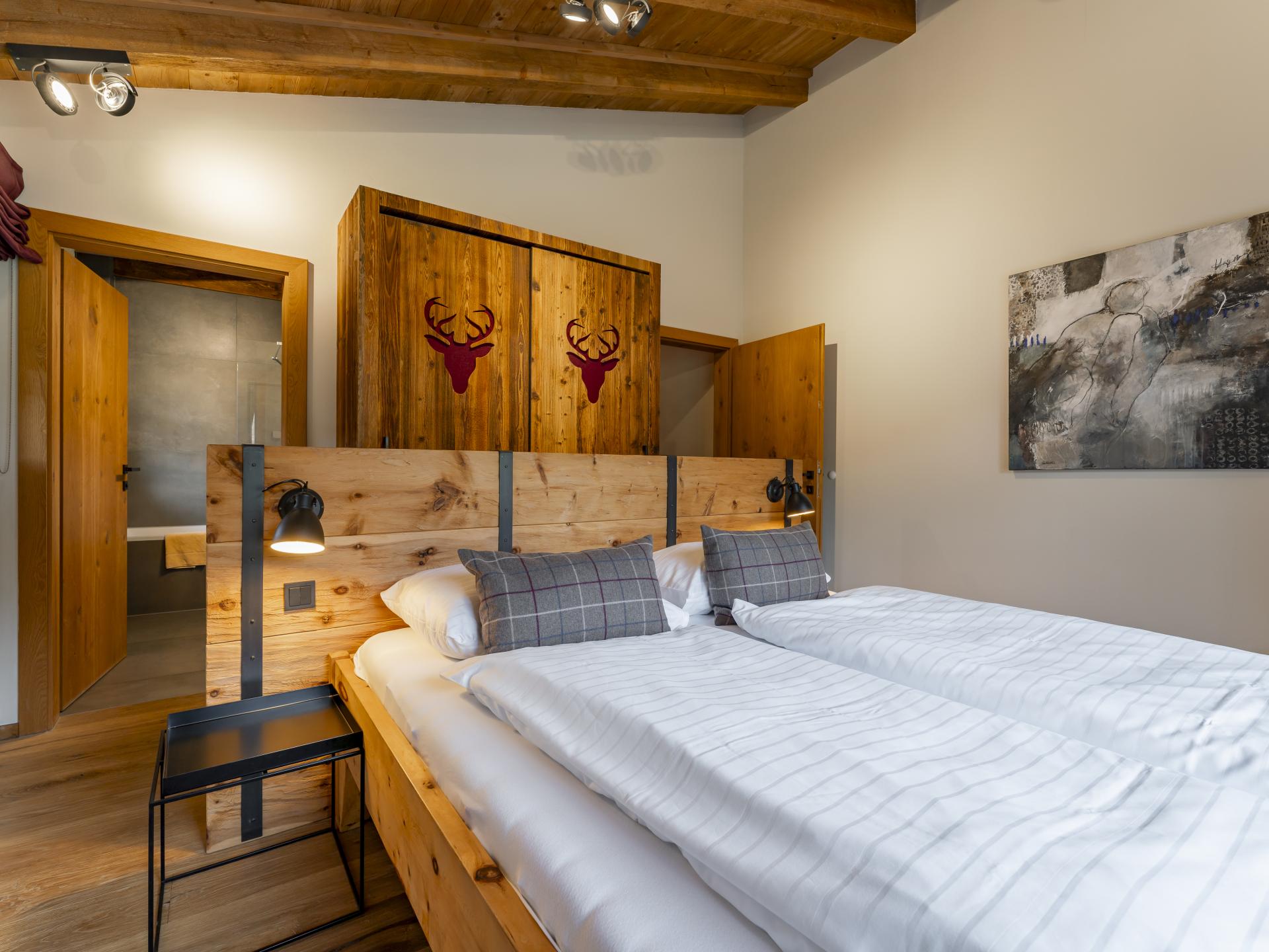Luxe chalet met sauna en uitzicht, 200m van skilift in Leogang - foto 31