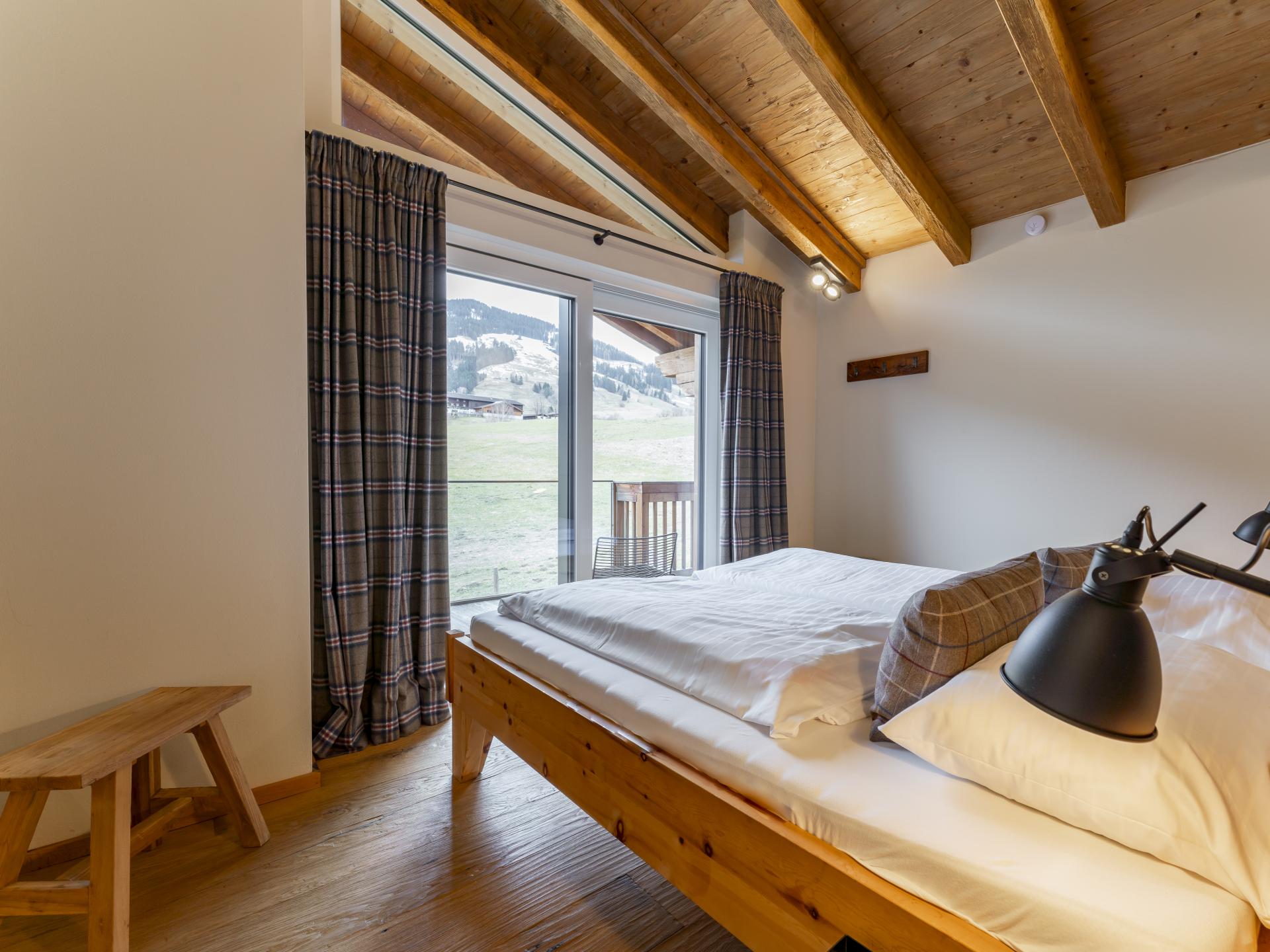 Luxe chalet met sauna en uitzicht, 200m van skilift in Leogang - foto 27