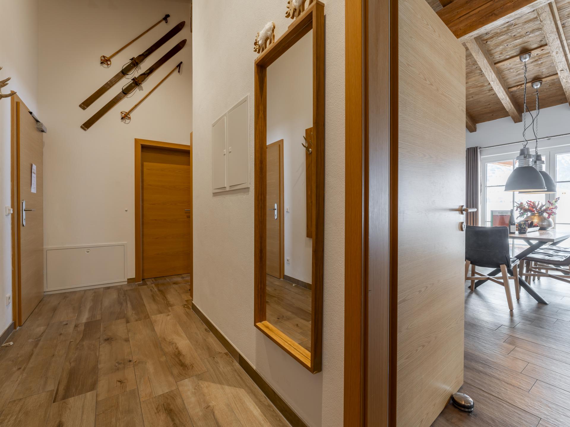 Op 300 m van de piste: Luxe penthouse in centrum van Piesendorf - foto 21