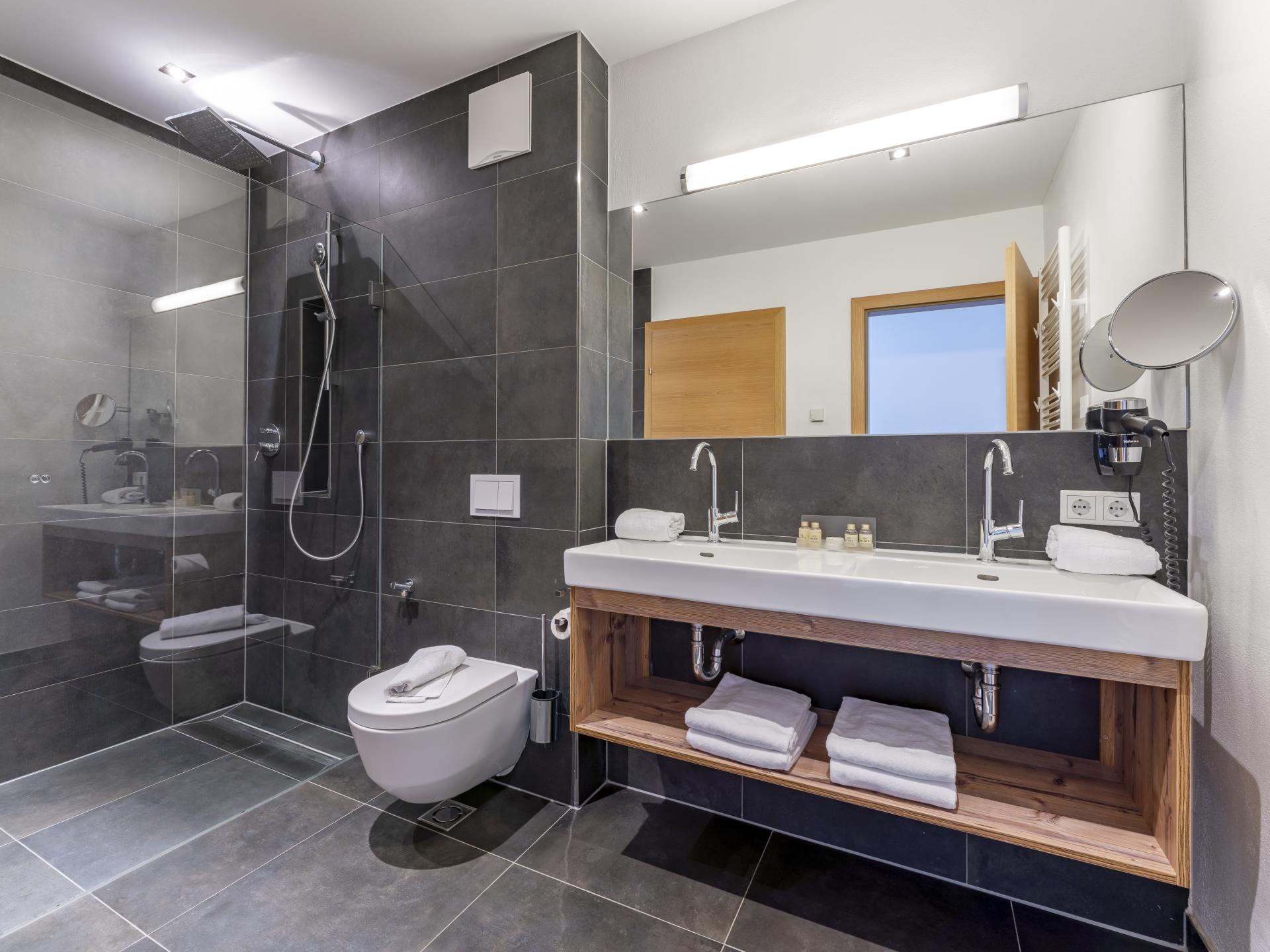 Op 300 m van de piste: Luxe penthouse in centrum van Piesendorf - foto 31