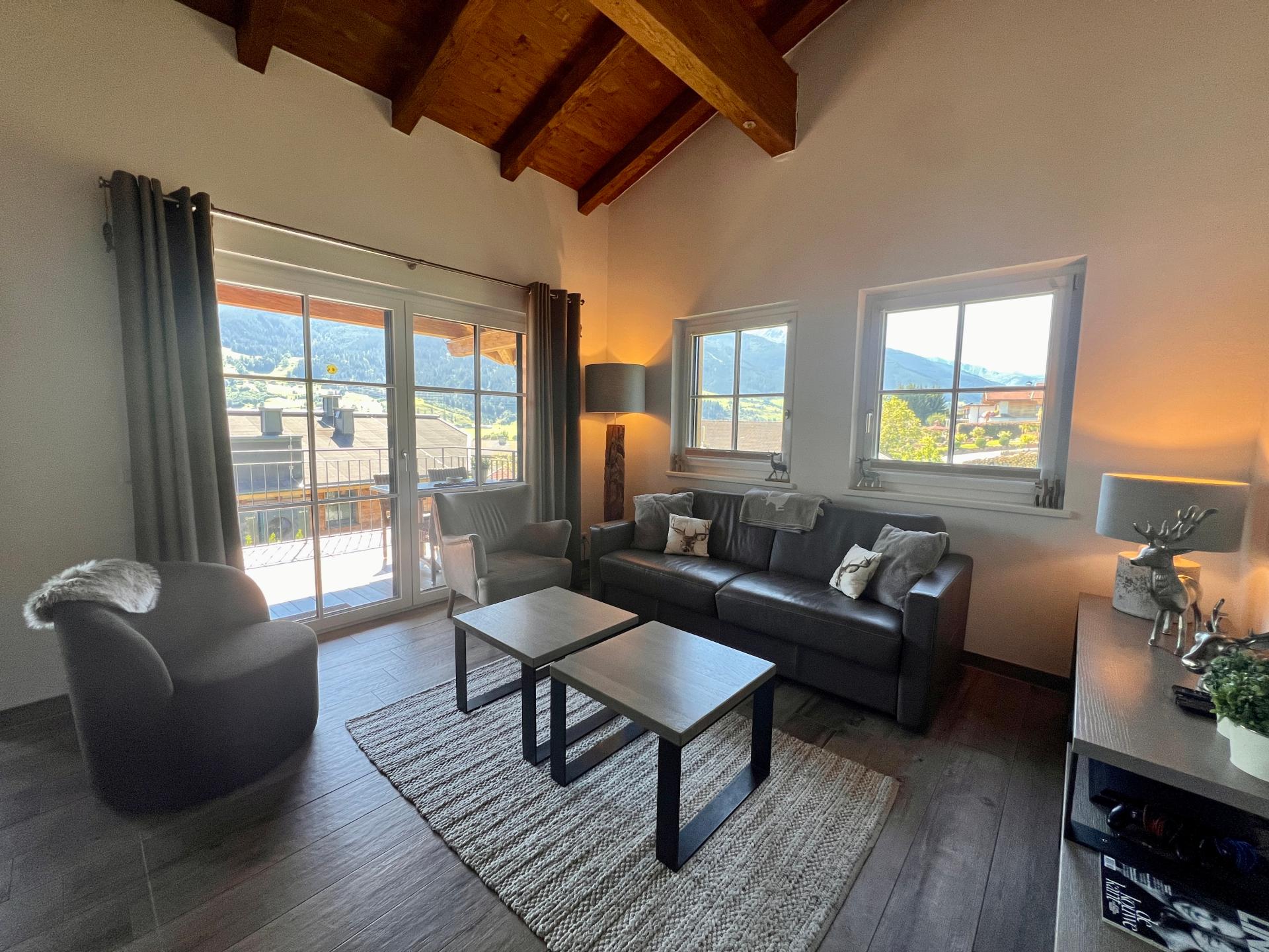 Op 300 m van de piste: Luxe penthouse in centrum van Piesendorf - foto 11