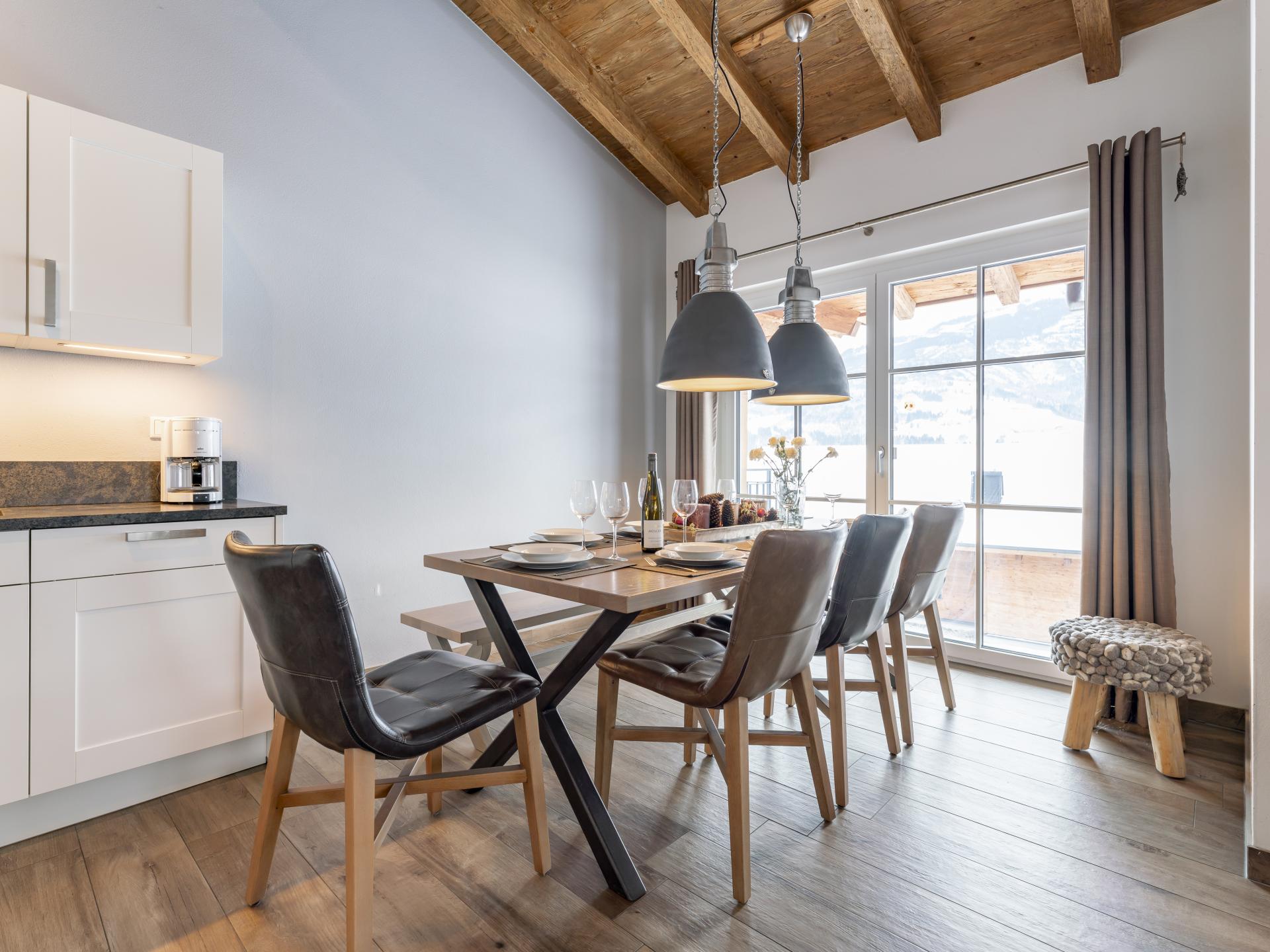 Op 300 m van de piste: Luxe penthouse in centrum van Piesendorf - foto 16