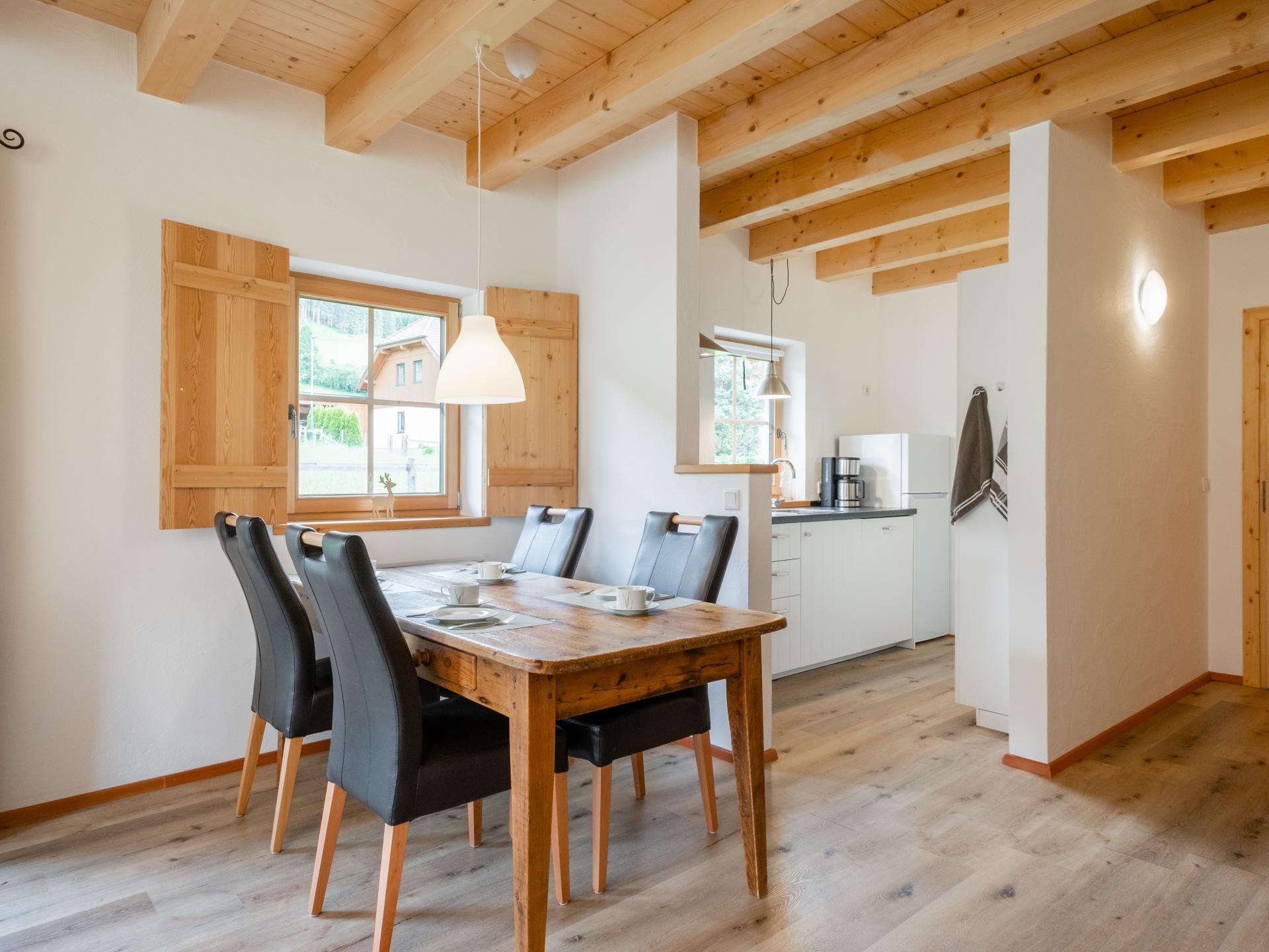 Knus chalet voor 4 personen in Mauterndorf, direct aan de skipiste - foto 6