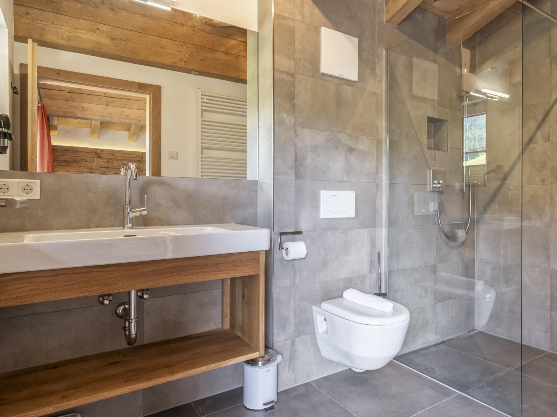 Luxe vrijstaand chalet met sauna, 350m van de skilift in Mühlbach - foto 36