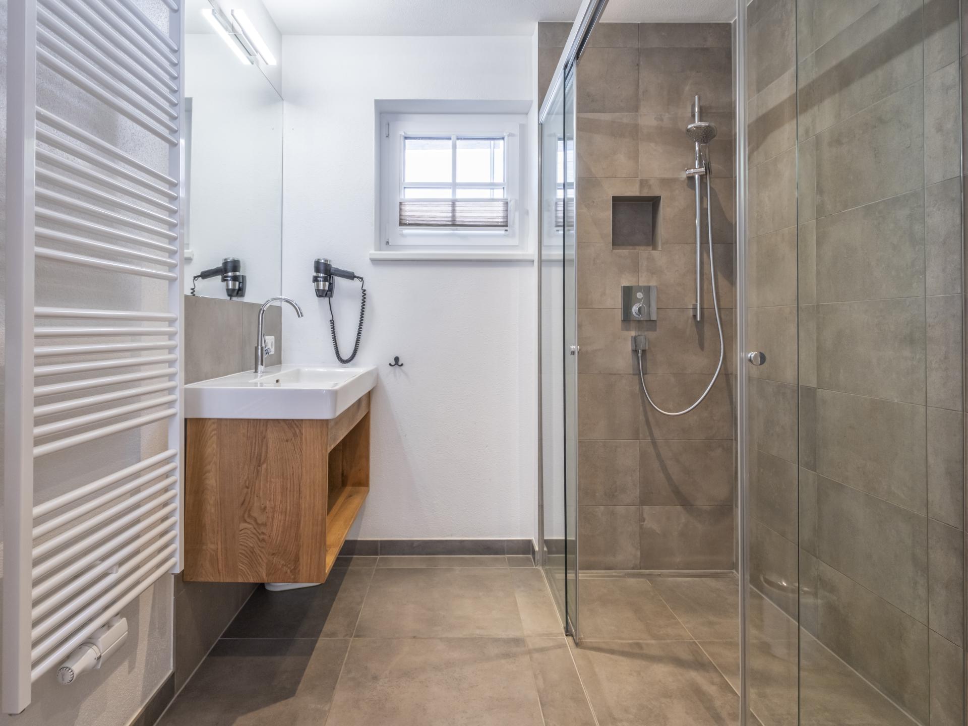 Luxe vrijstaand chalet met sauna, 350m van de skilift in Mühlbach - foto 23