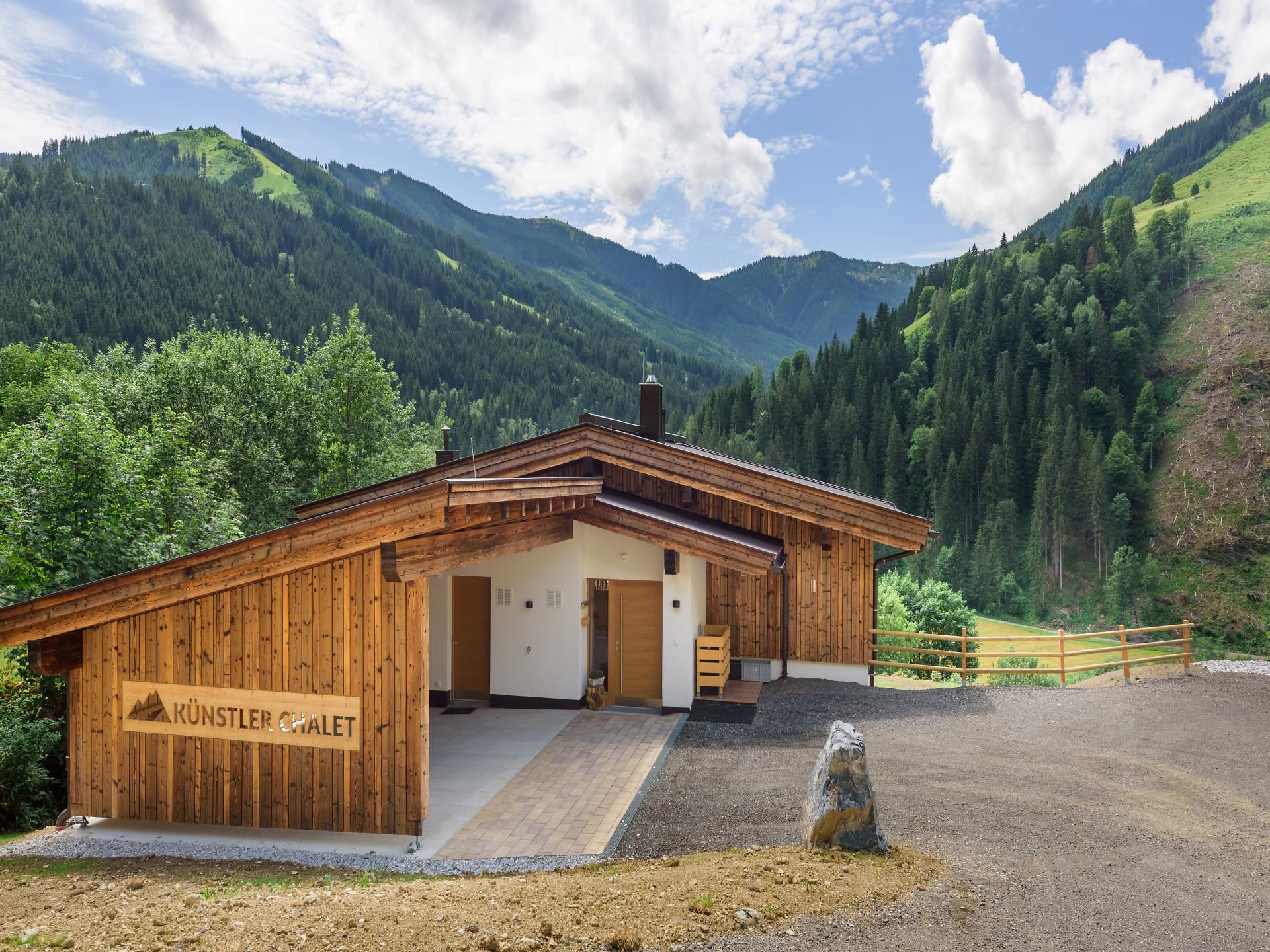 Vrijstaand chalet met sauna in Viehhofen, direct bij Skicircus Saalbach - foto 2