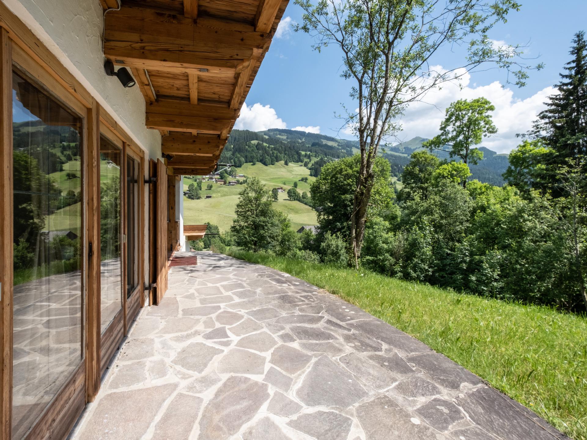 Ruim chalet voor 16 personen direct aan de piste in Kirchberg - foto 3