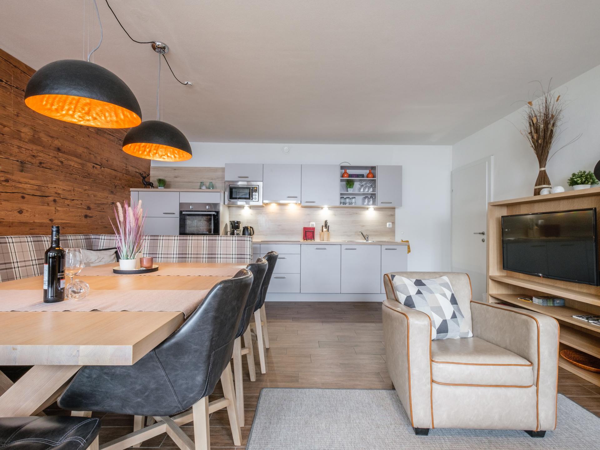 Stijlvol appartement voor 6 in Dienten, direct aan de piste en midden in het dorp - foto 11