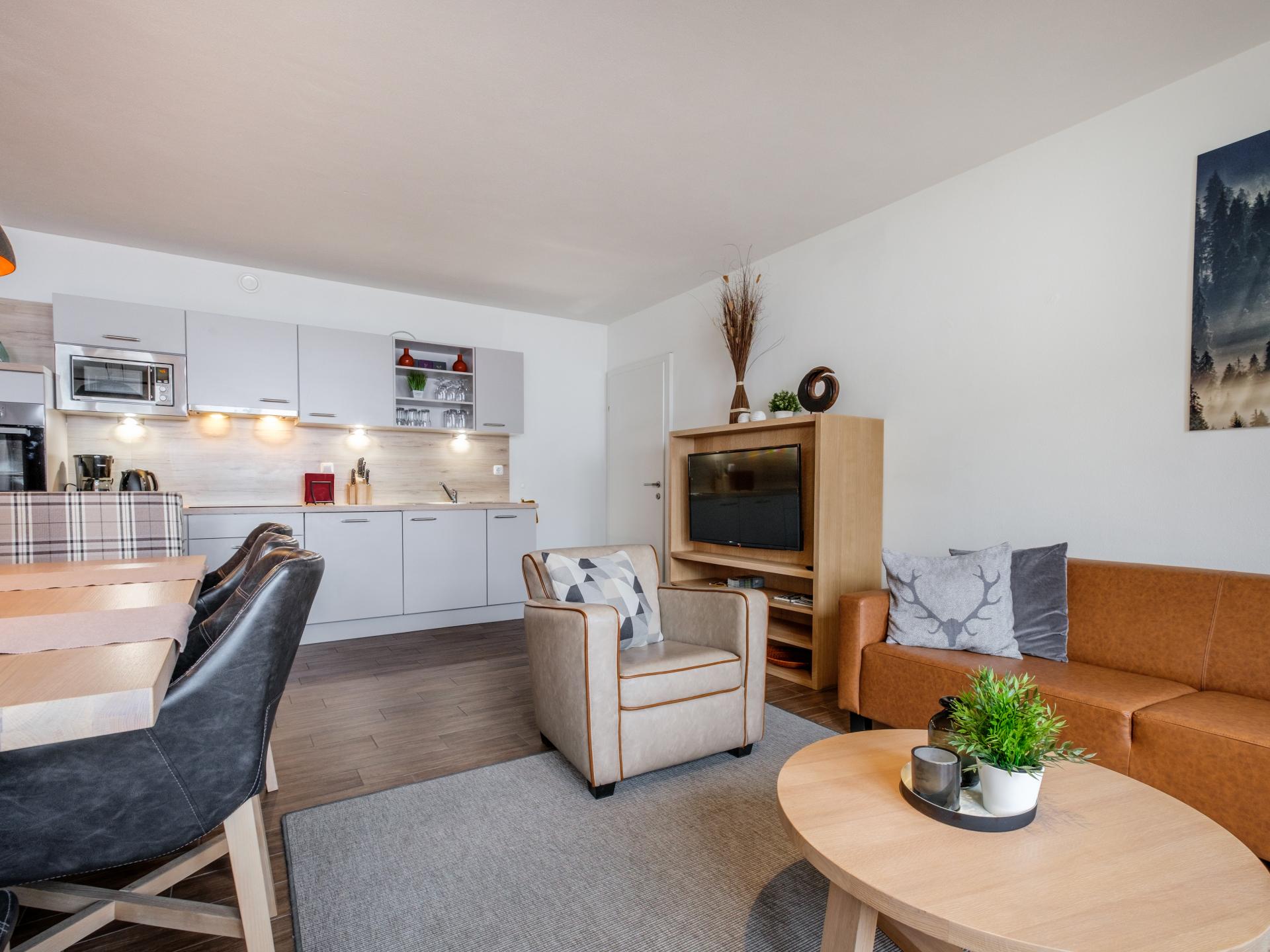 Stijlvol appartement voor 6 in Dienten, direct aan de piste en midden in het dorp - foto 10