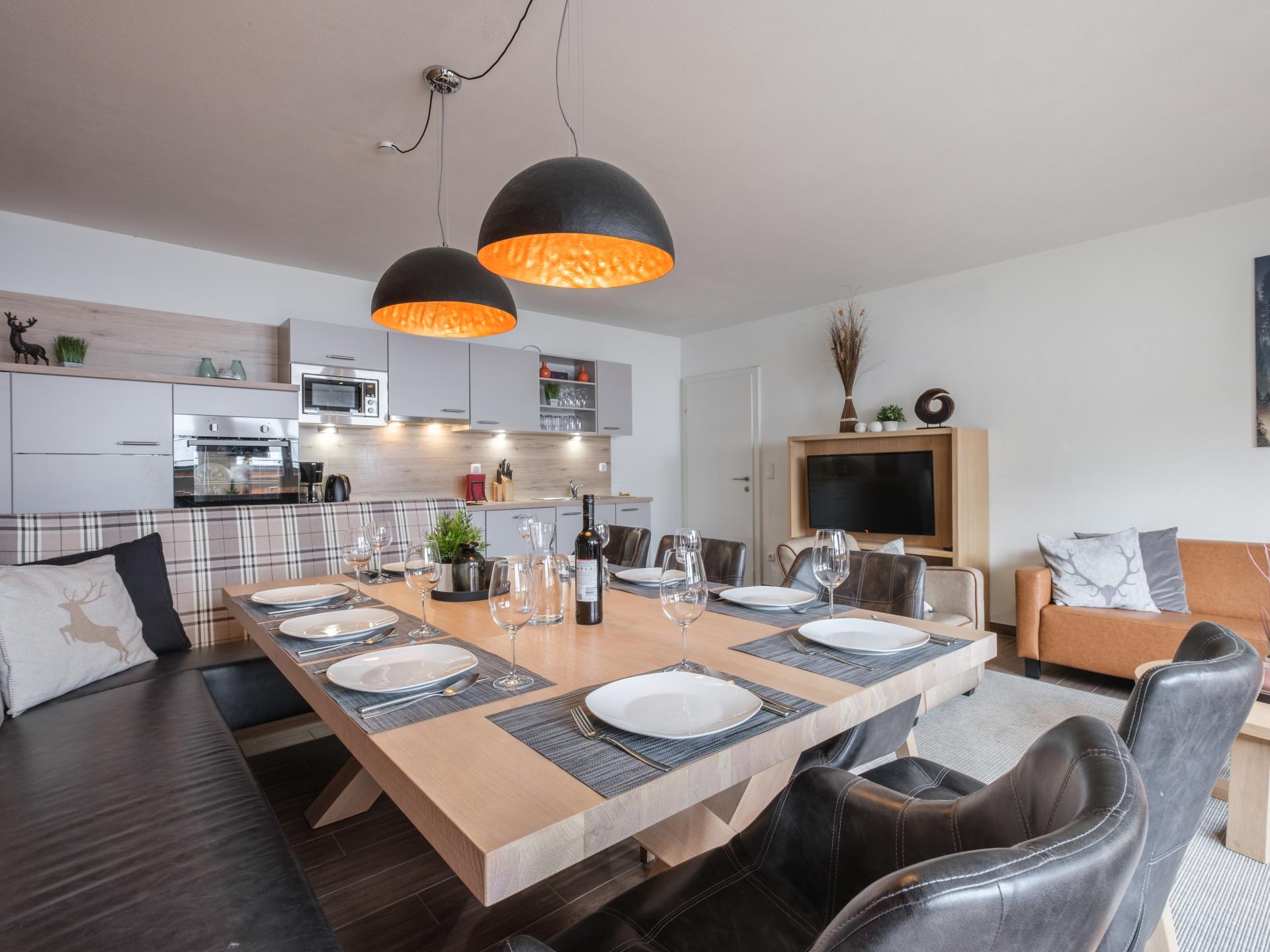 Stijlvol appartement voor 6 in Dienten, direct aan de piste en midden in het dorp - foto 2