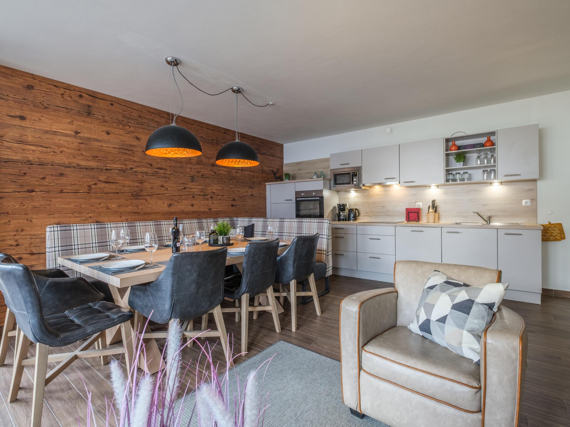 Stijlvol appartement voor 6 in Dienten, direct aan de piste en midden in het dorp - foto 12