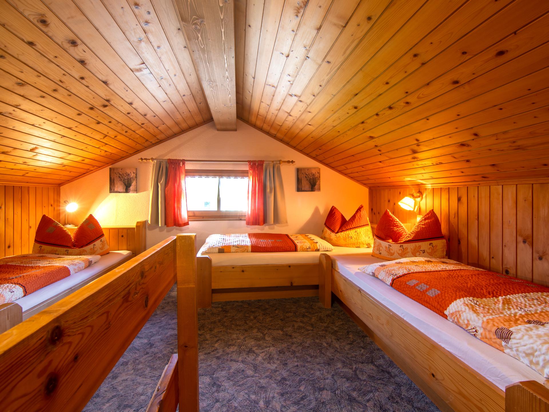 Vrijstaand chalet in Bürserberg met panoramisch bergzicht op 1000m hoogte - foto 6
