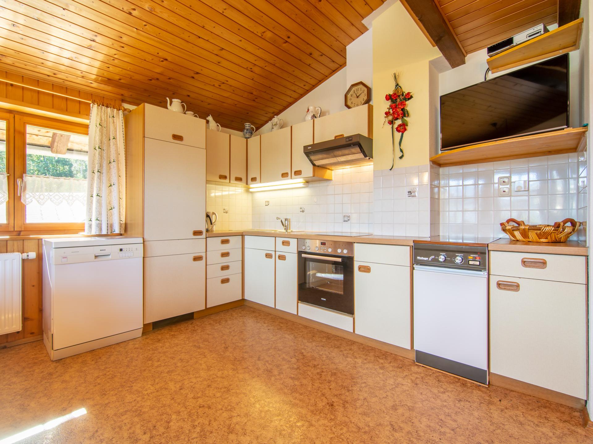 Vrijstaand chalet in Bürserberg met panoramisch bergzicht op 1000m hoogte - foto 3