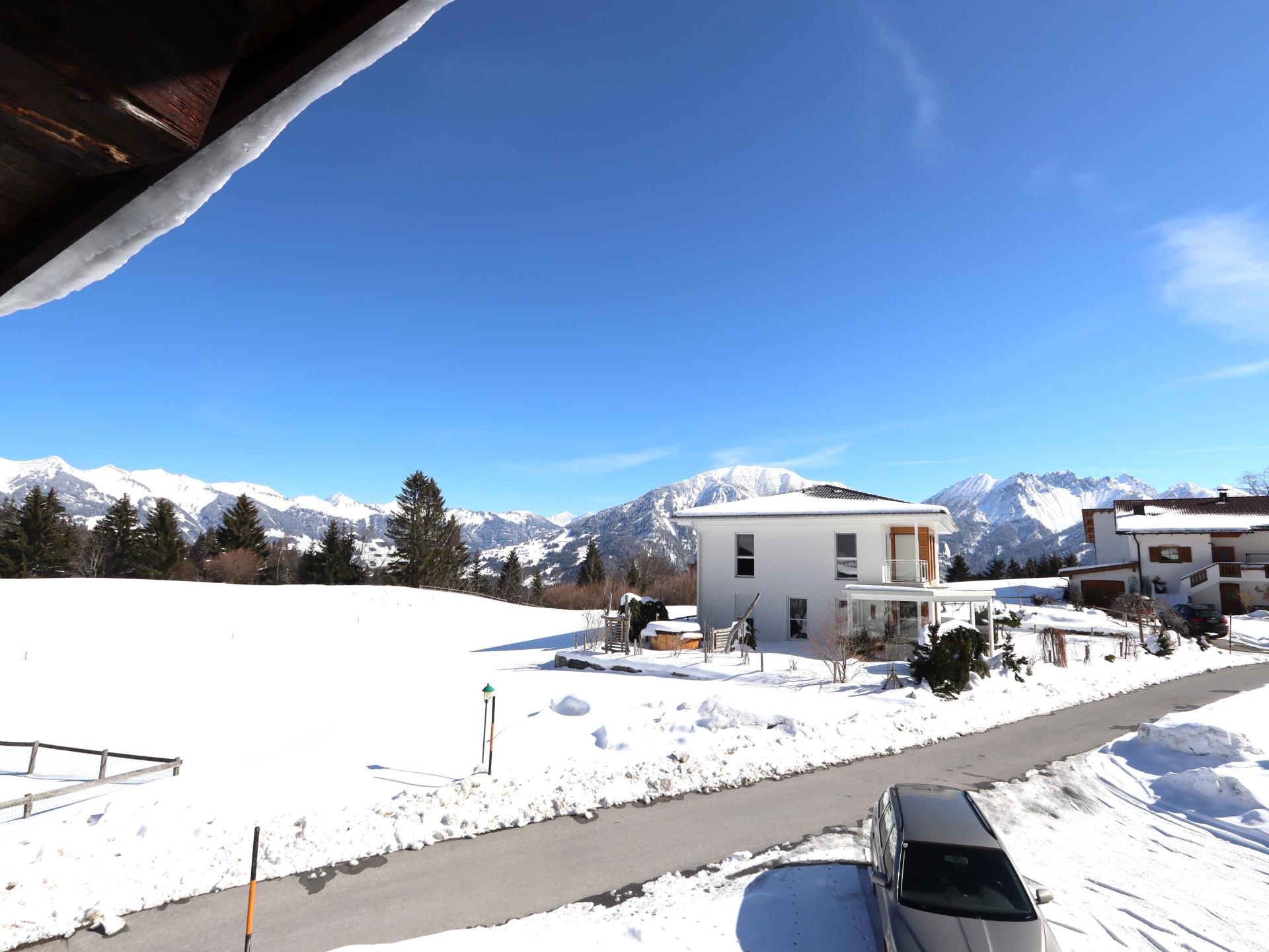 Vrijstaand chalet in Bürserberg met panoramisch bergzicht op 1000m hoogte - foto 30