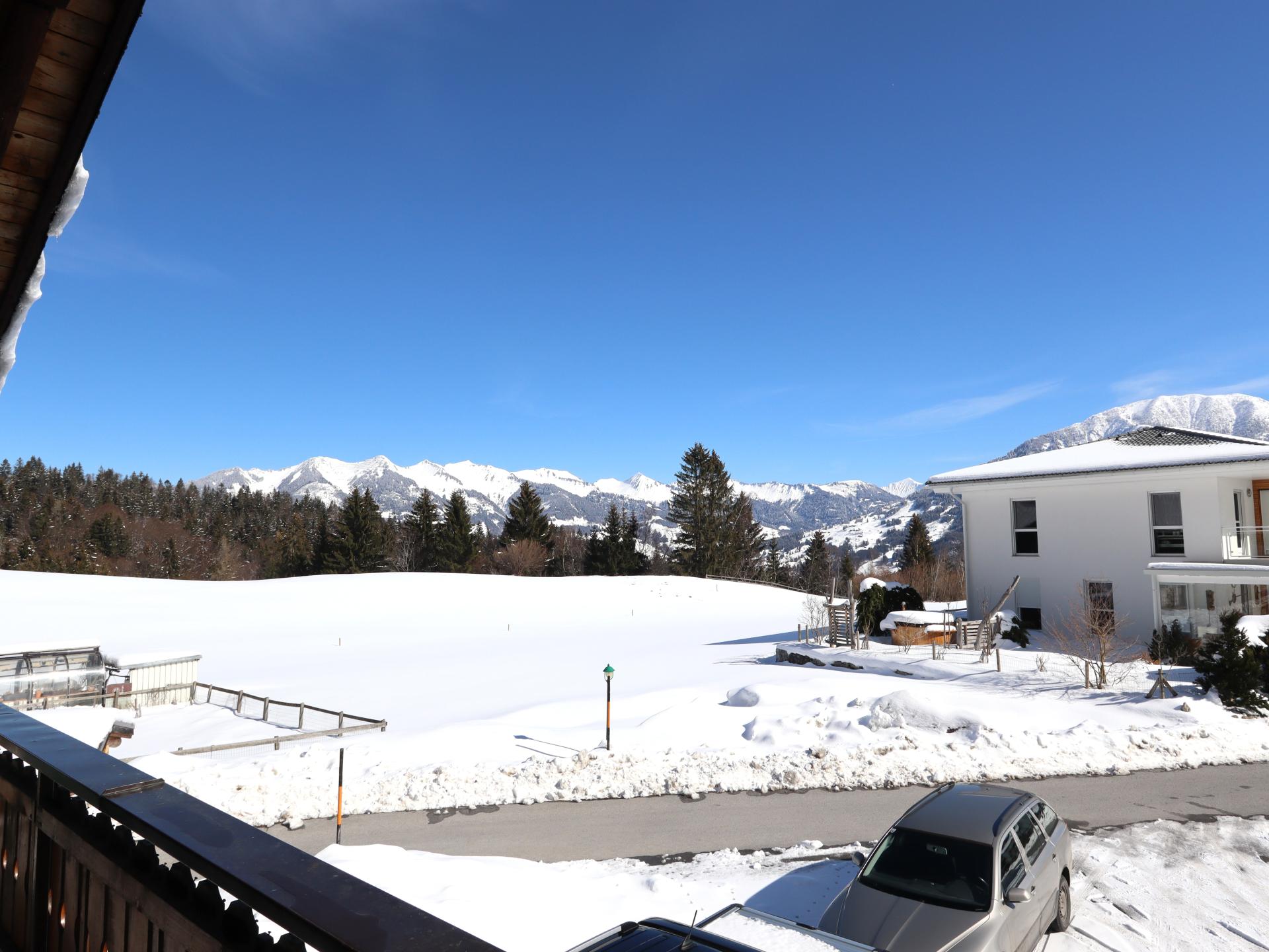 Vrijstaand chalet in Bürserberg met panoramisch bergzicht op 1000m hoogte - foto 29